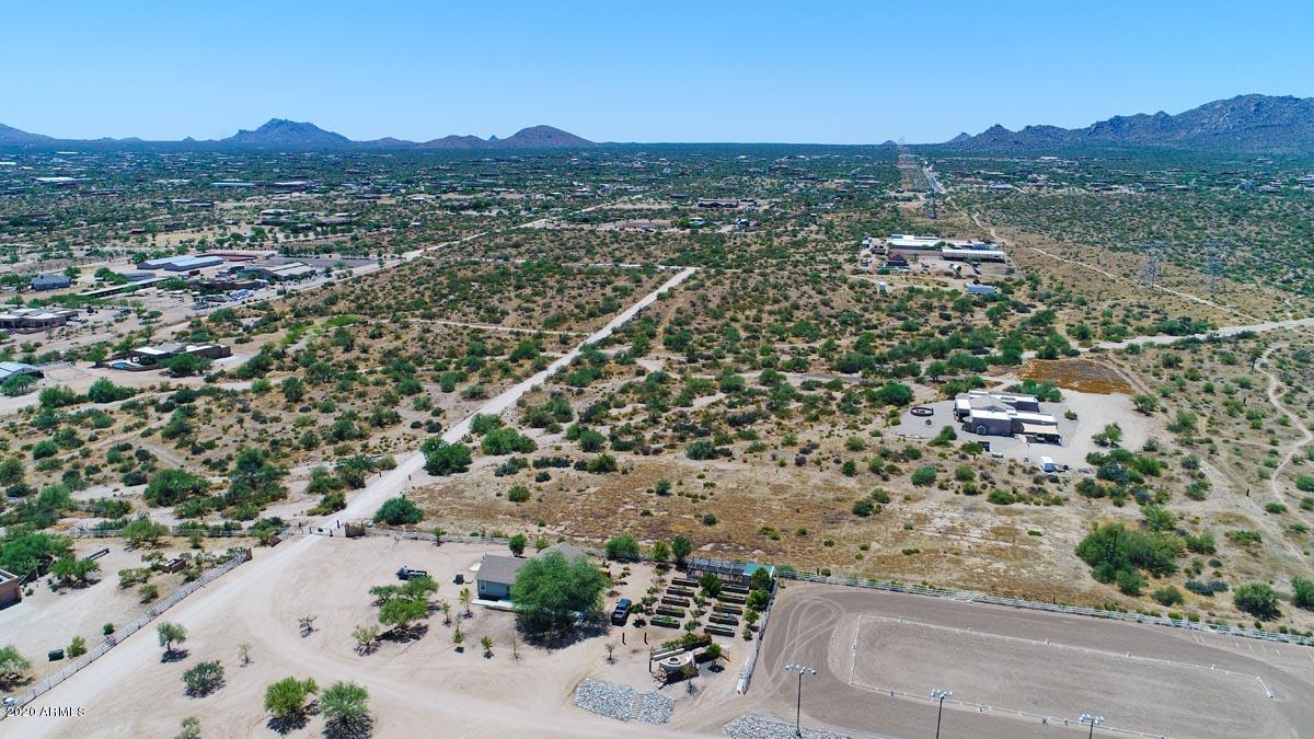 149XX E Chaparosa Way -