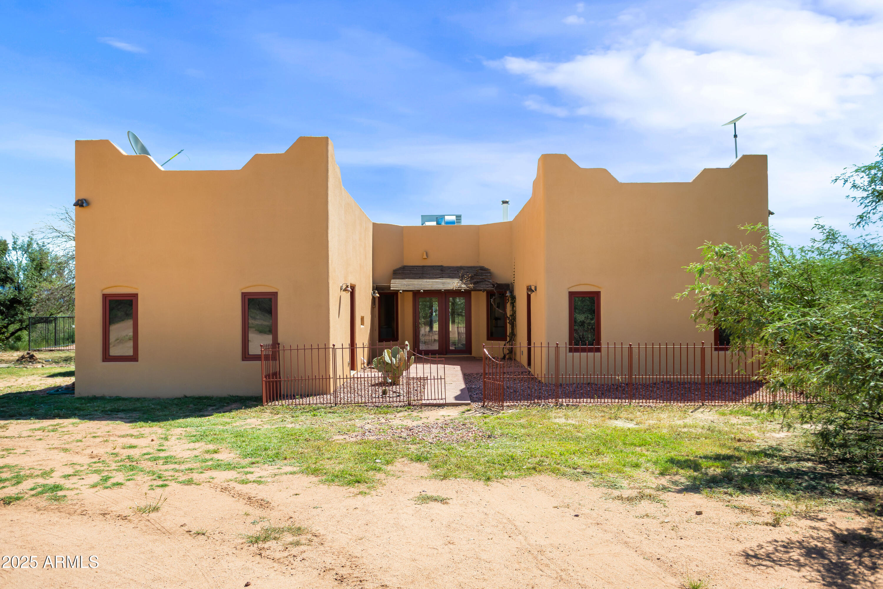 8800 E CUERVOS VIEJOS Trail