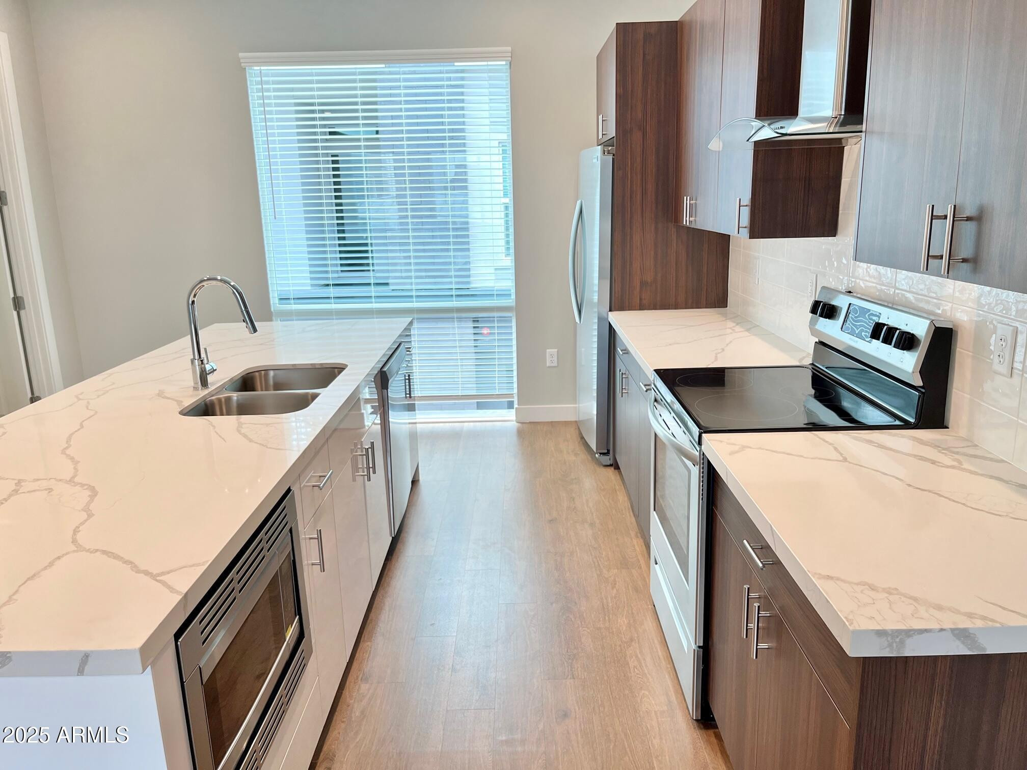 915 E Missouri Avenue Apt 16