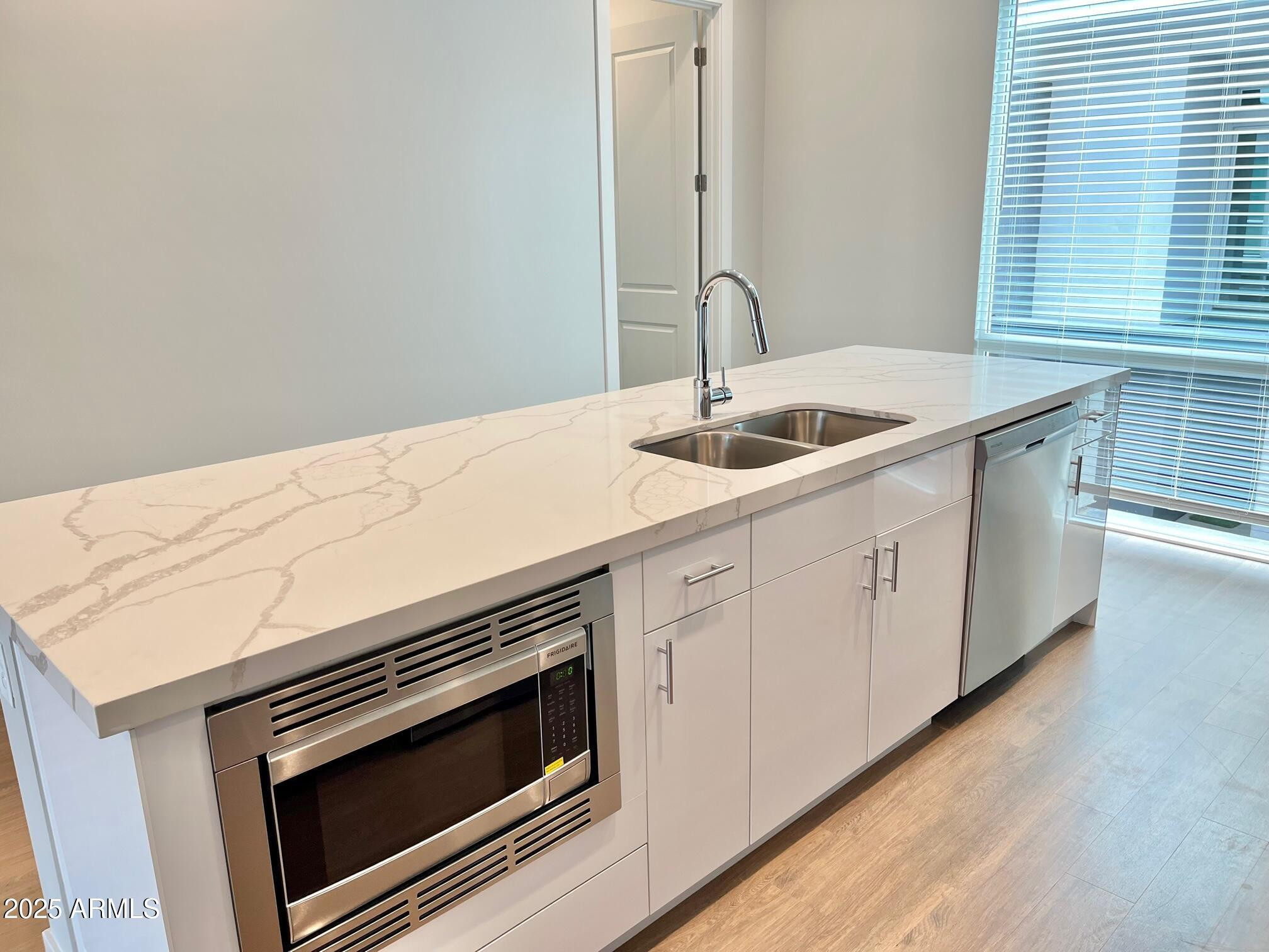 915 E Missouri Avenue Apt 16