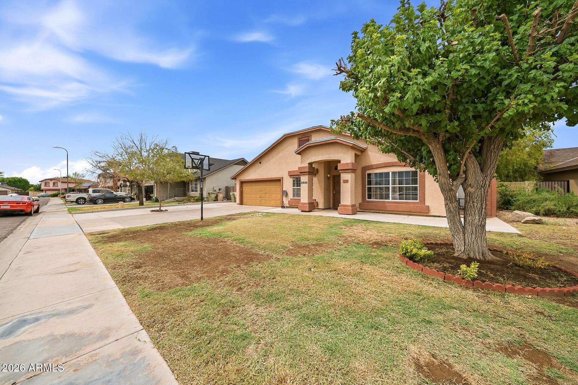 5440 N 80th Lane