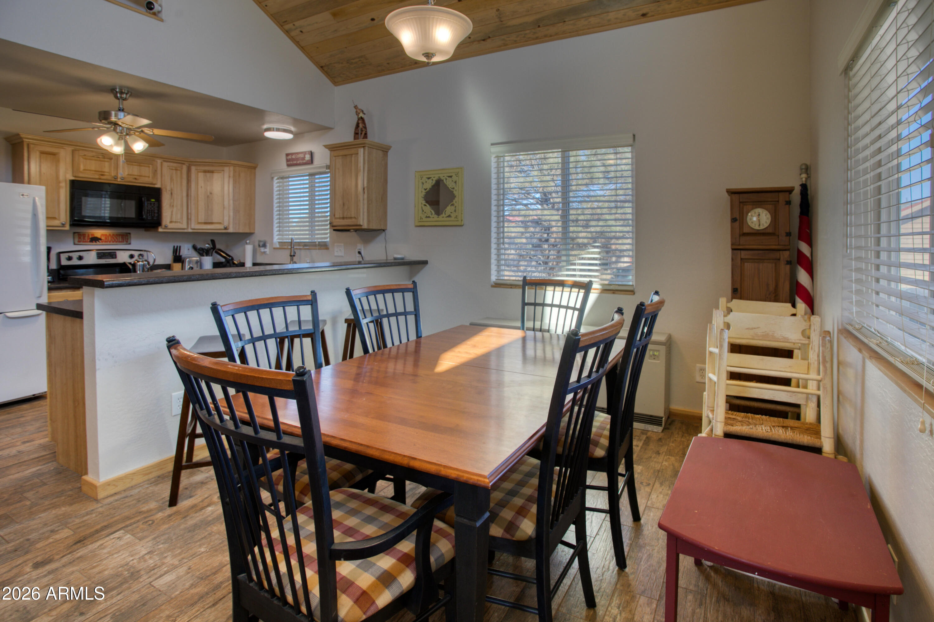 2751 PINE VIEW Court