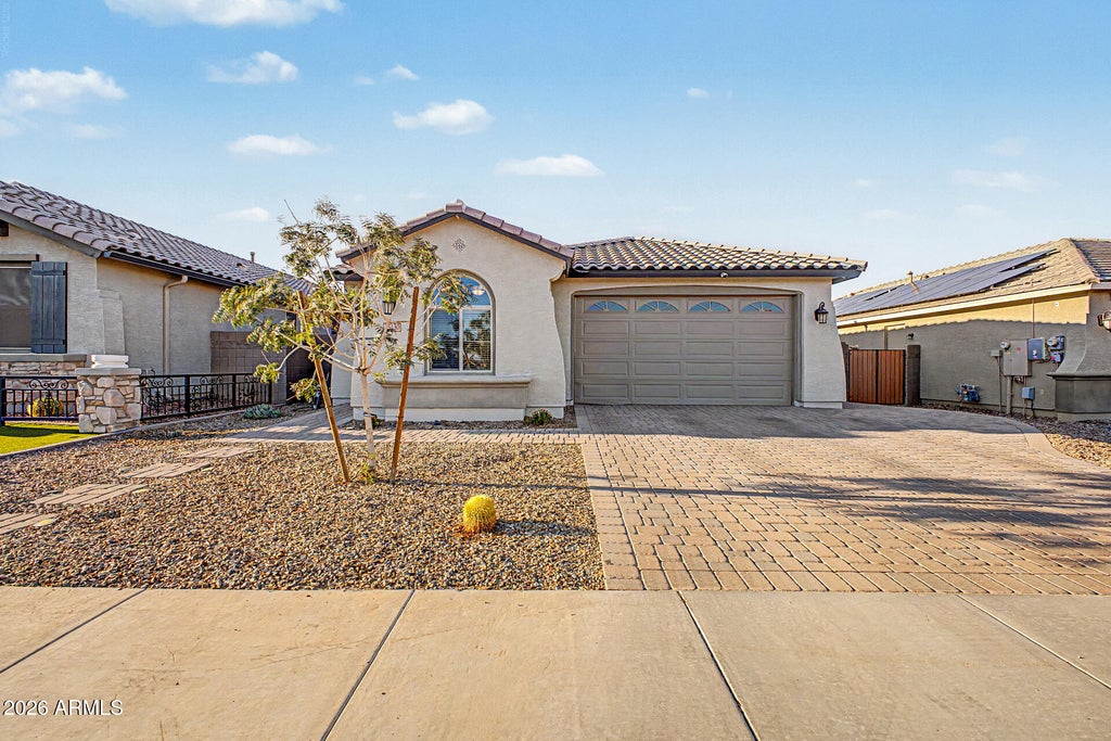 Photo of 15130 W Moreland Street, Goodyear, AZ 85338 (MLS # 7068466)