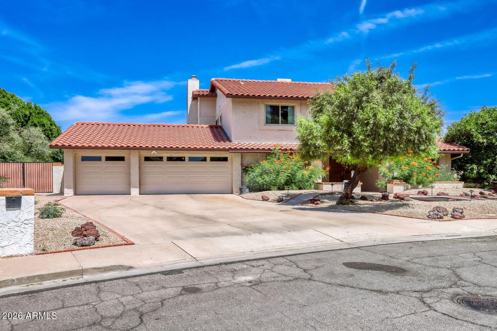 Photo of 250 E Hackamore Street, Mesa, AZ 85201 (MLS # 7031101)