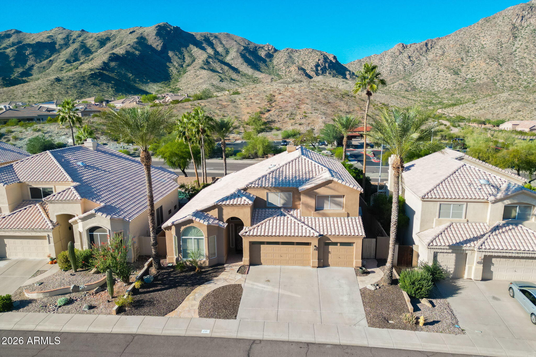 718 E MOUNTAIN SAGE Drive