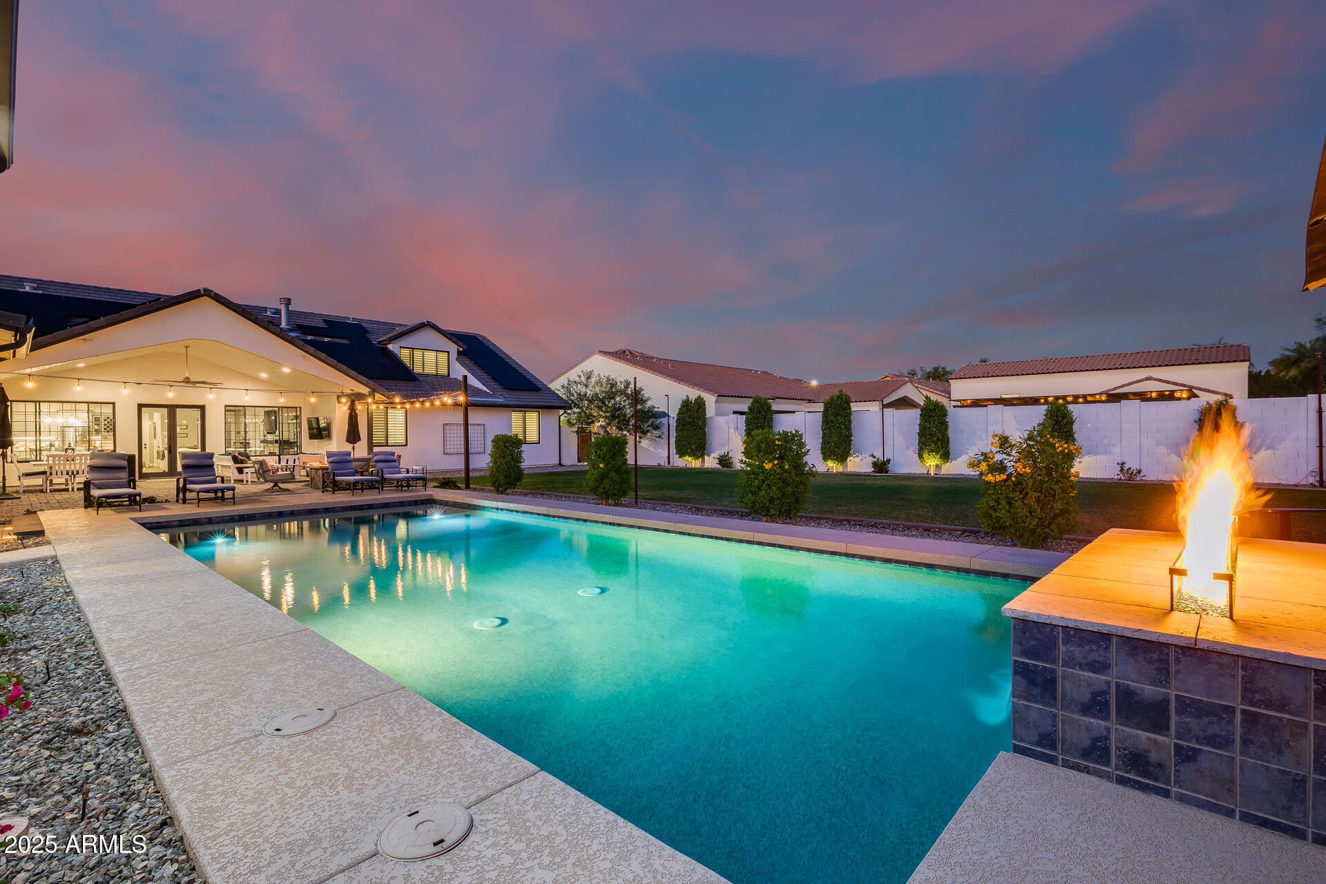 8425 W LOUISE Court