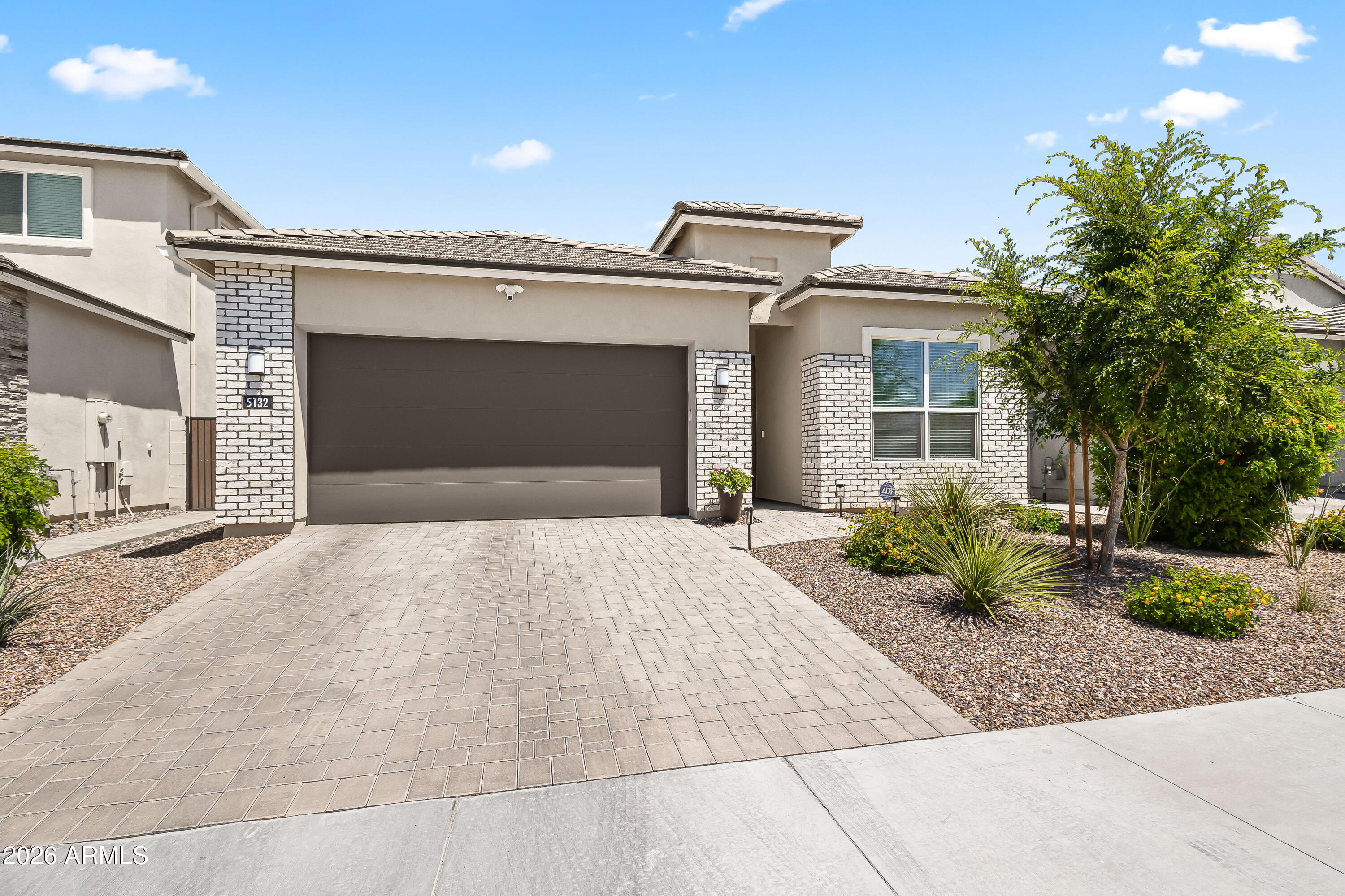 5132 E MURIEL Drive