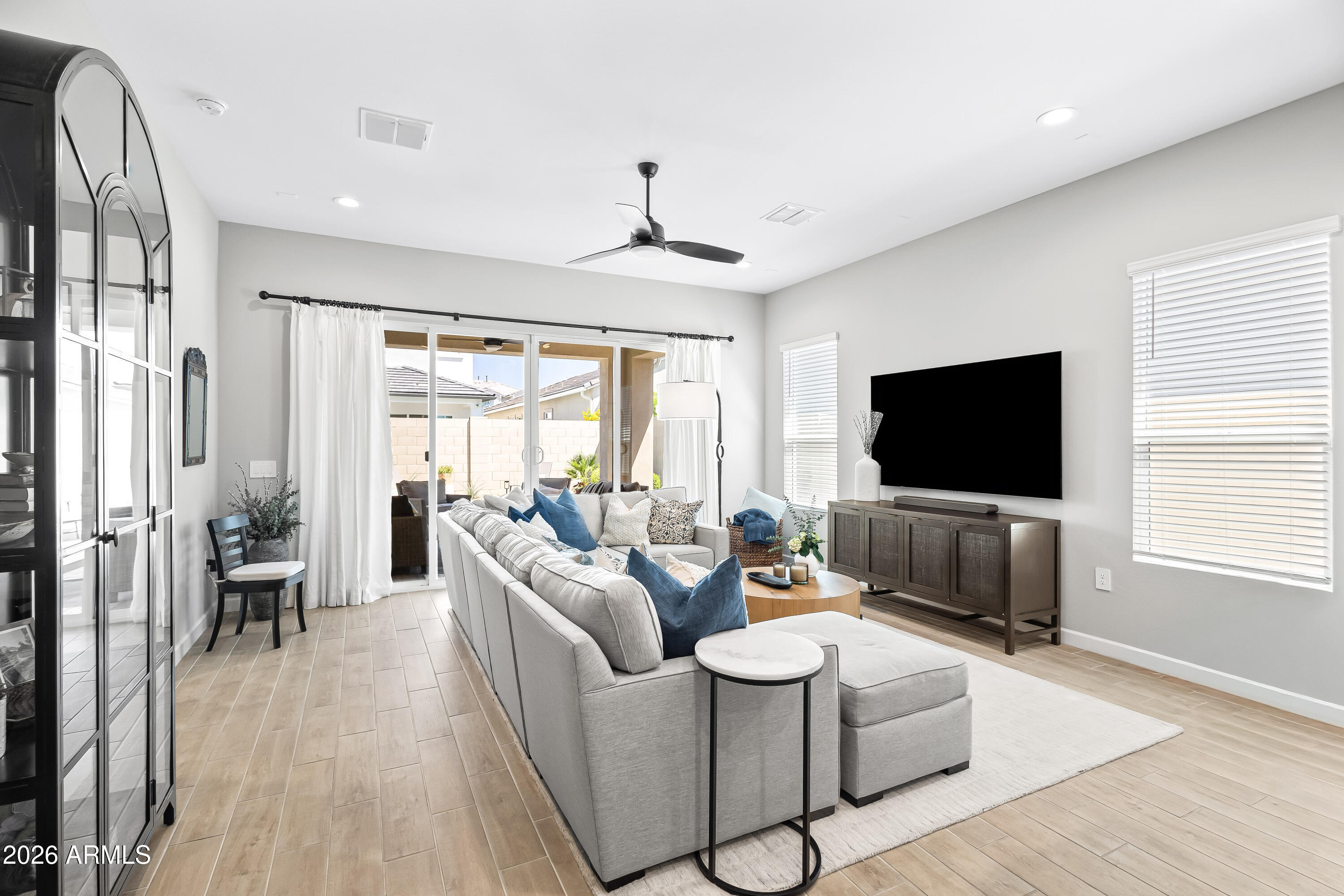 5132 E MURIEL Drive