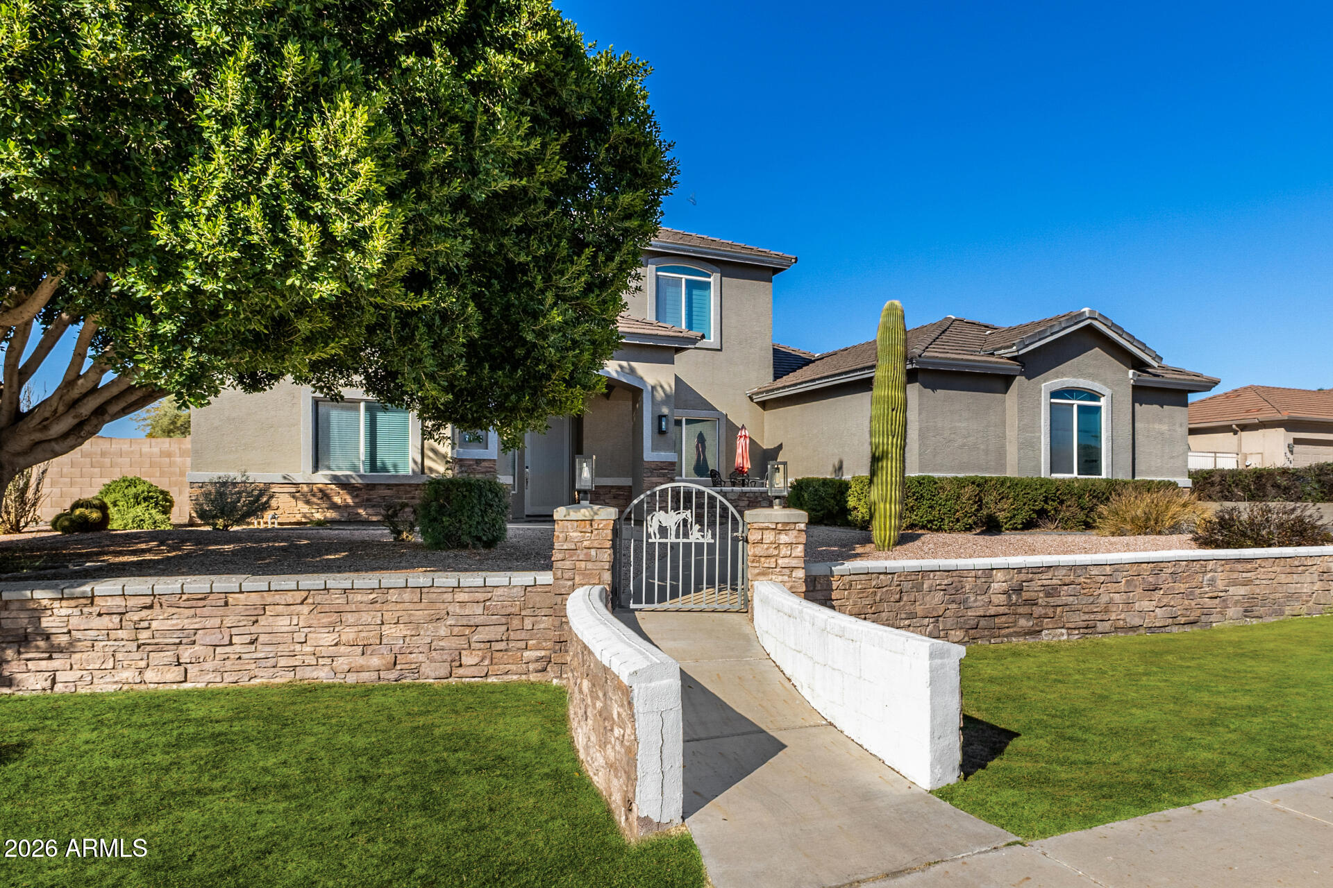 7114 E GRANDVIEW Street