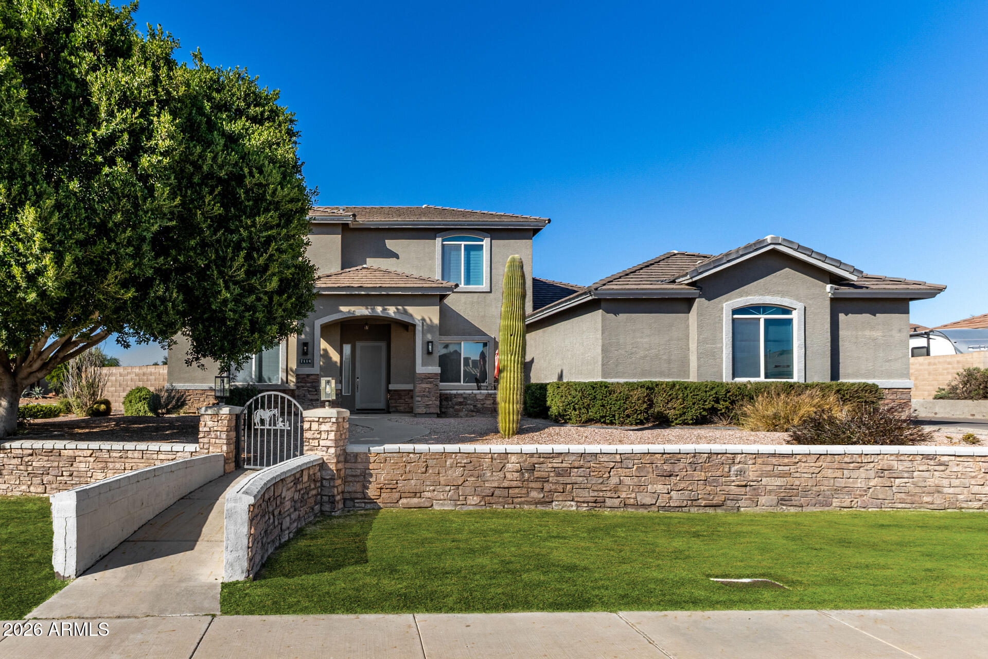 7114 E GRANDVIEW Street