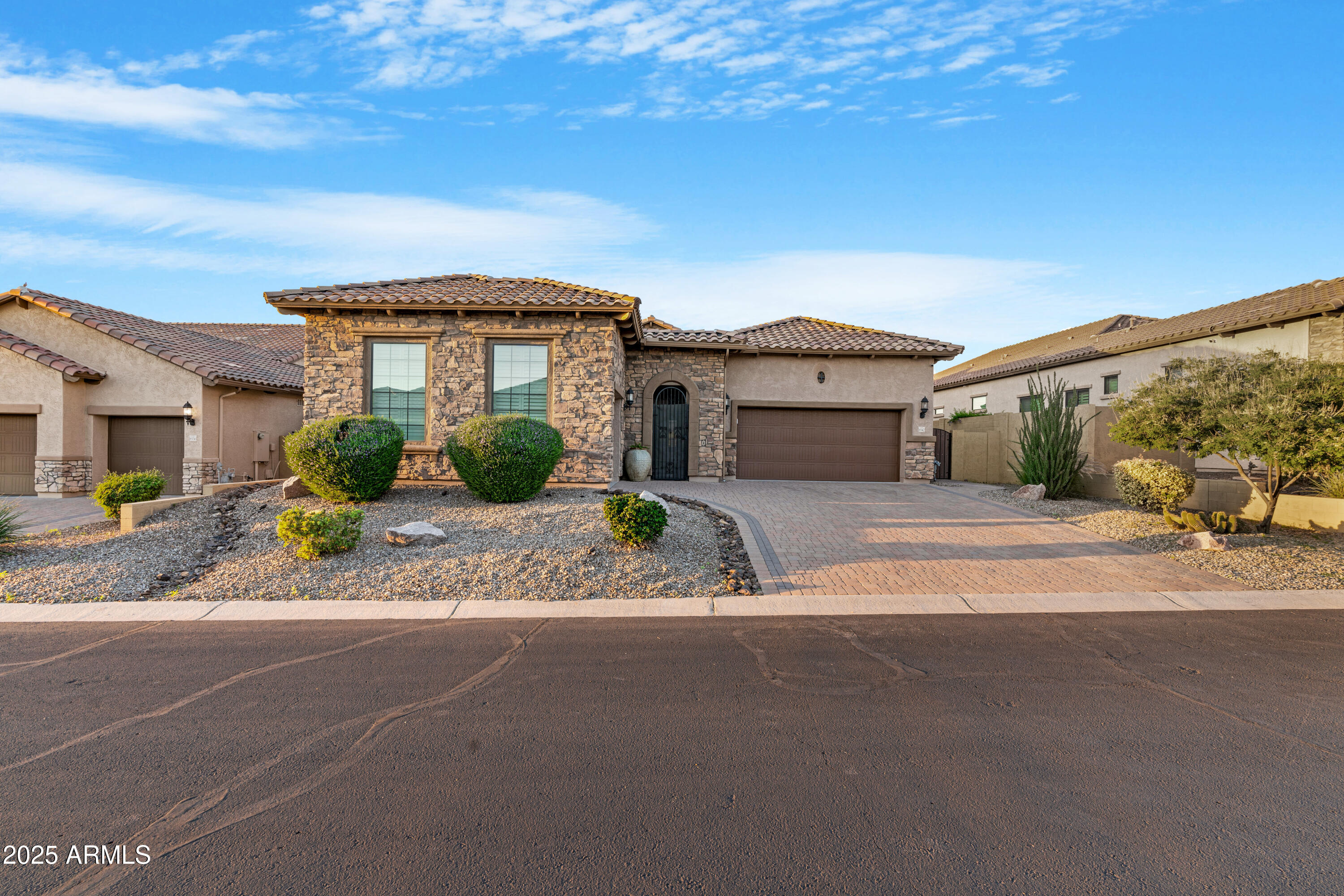 8542 E LOCKWOOD Street