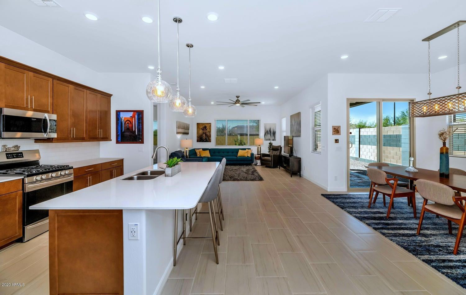 16979 W Alameda Road