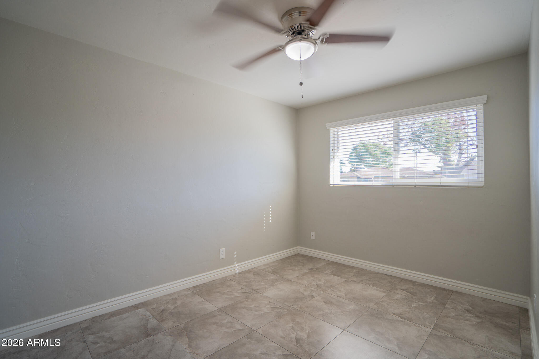 1008 E Citrus Way
