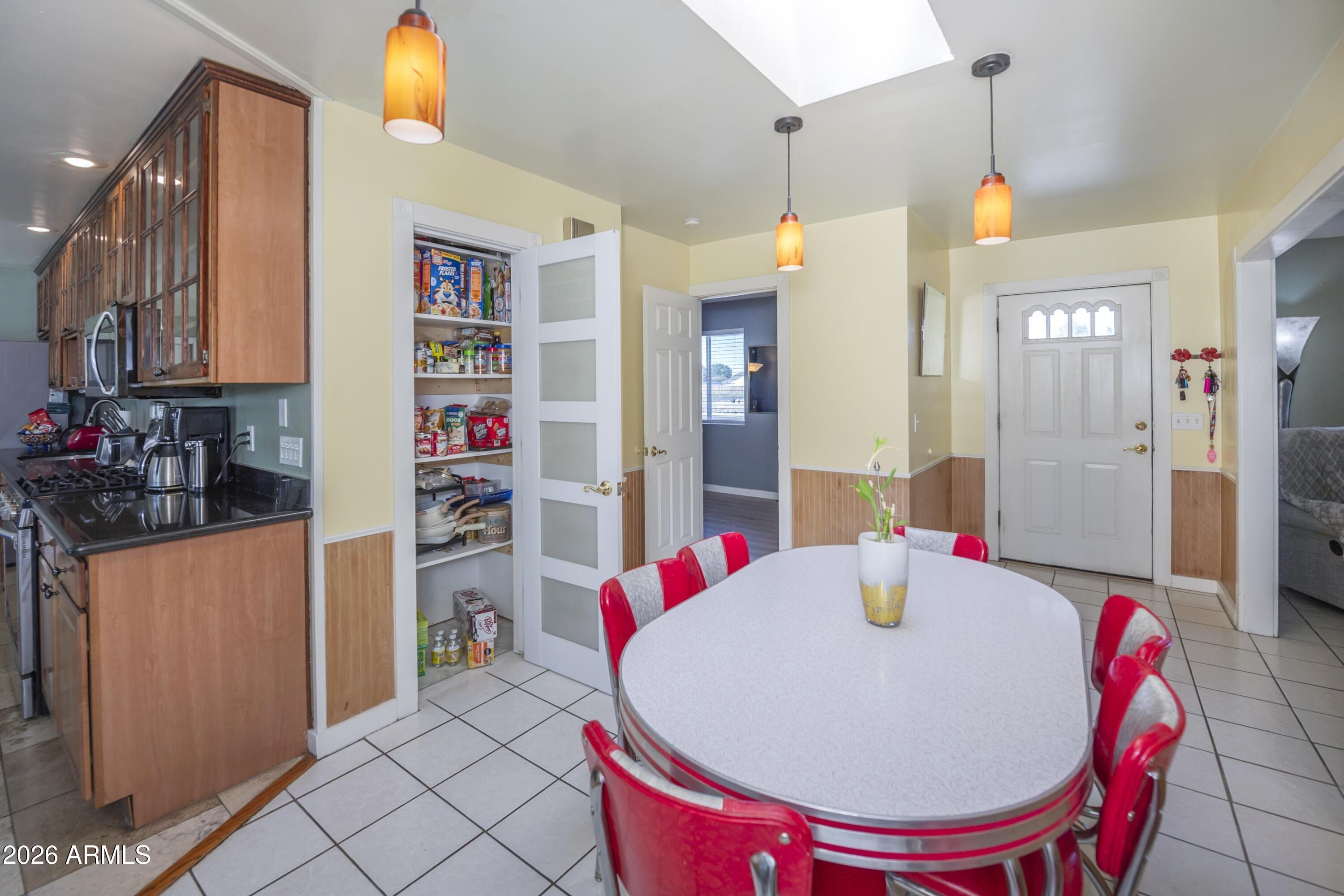 3161 N VALLEY VIEW Drive