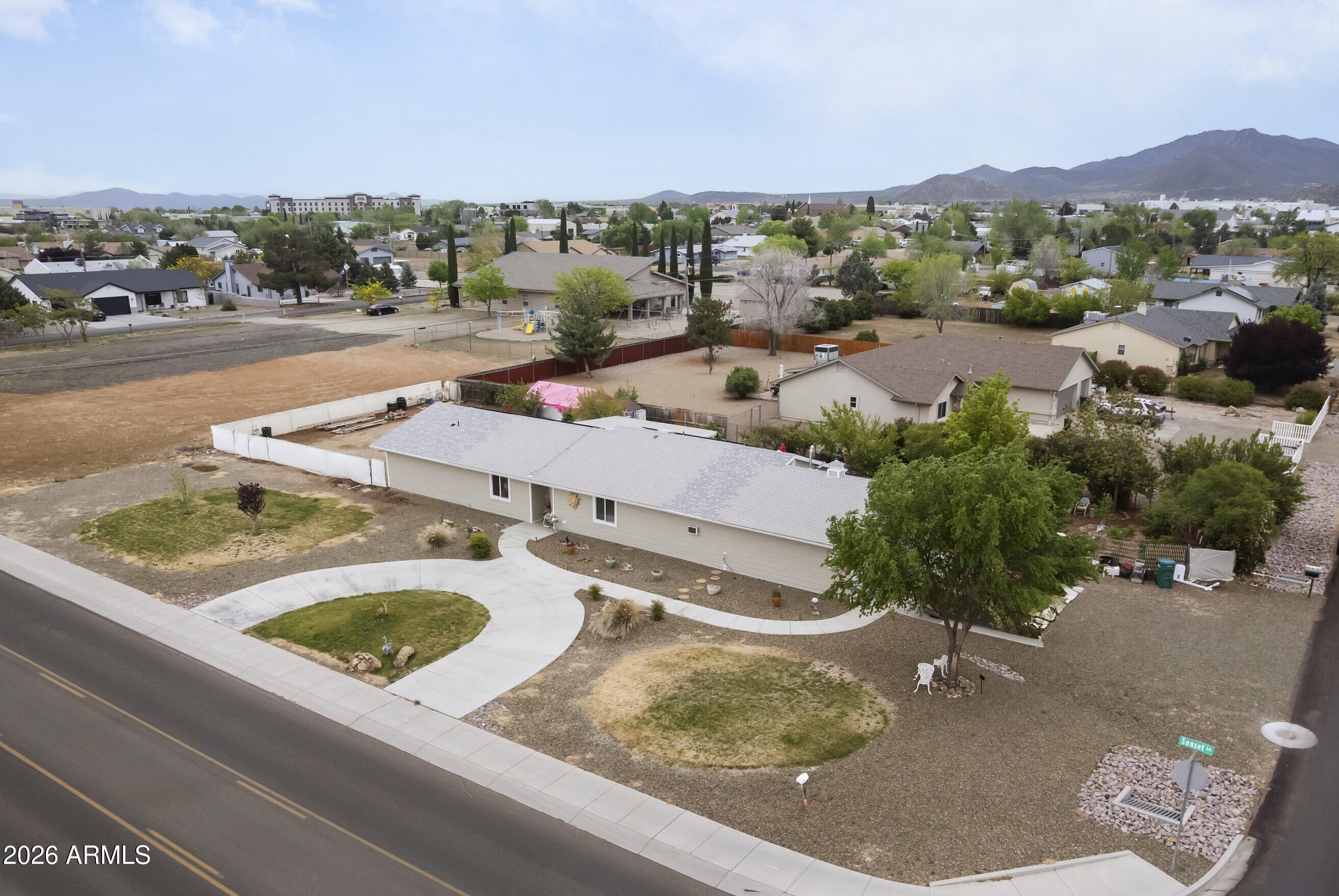 3161 N VALLEY VIEW Drive