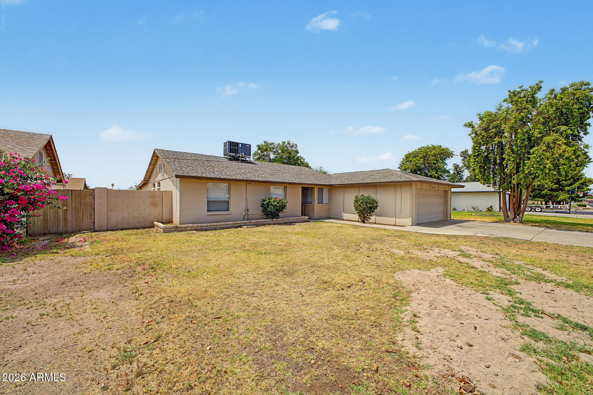 5641 W VOGEL Avenue