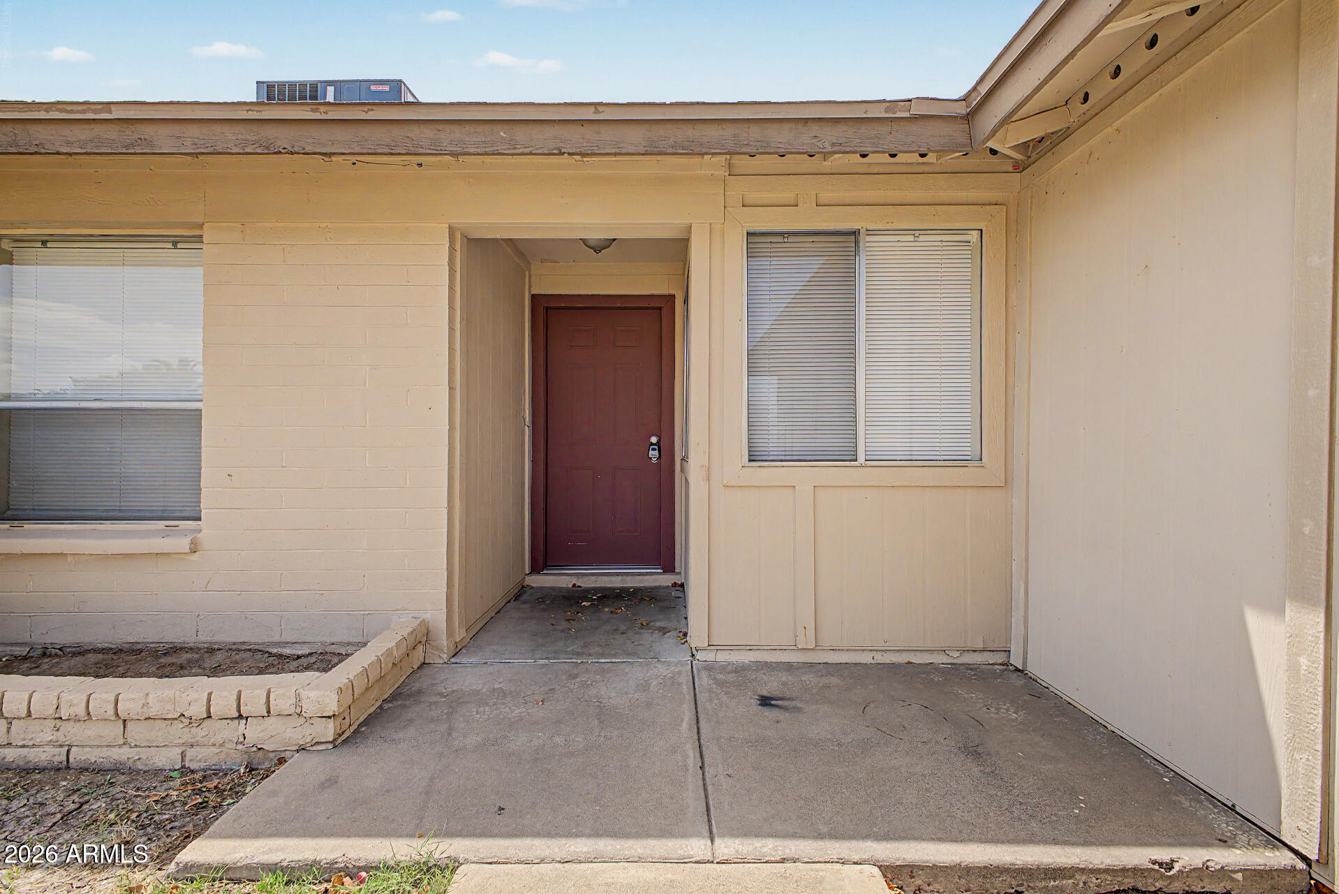 5641 W VOGEL Avenue