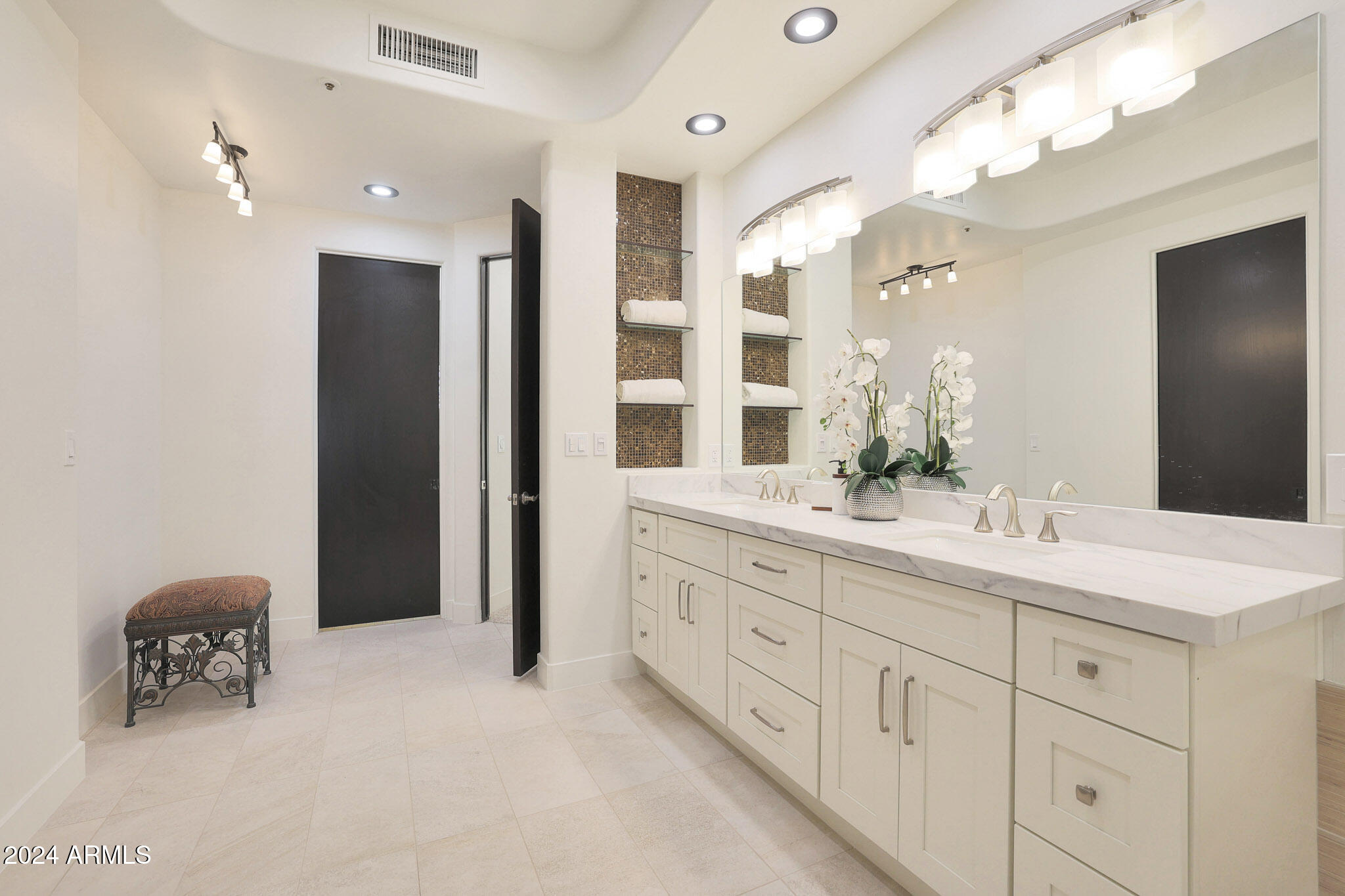 Scottsdale, Arizona 85255, United States, 3 Bedrooms Bedrooms, ,4 BathroomsBathrooms,Residential,Active,35880