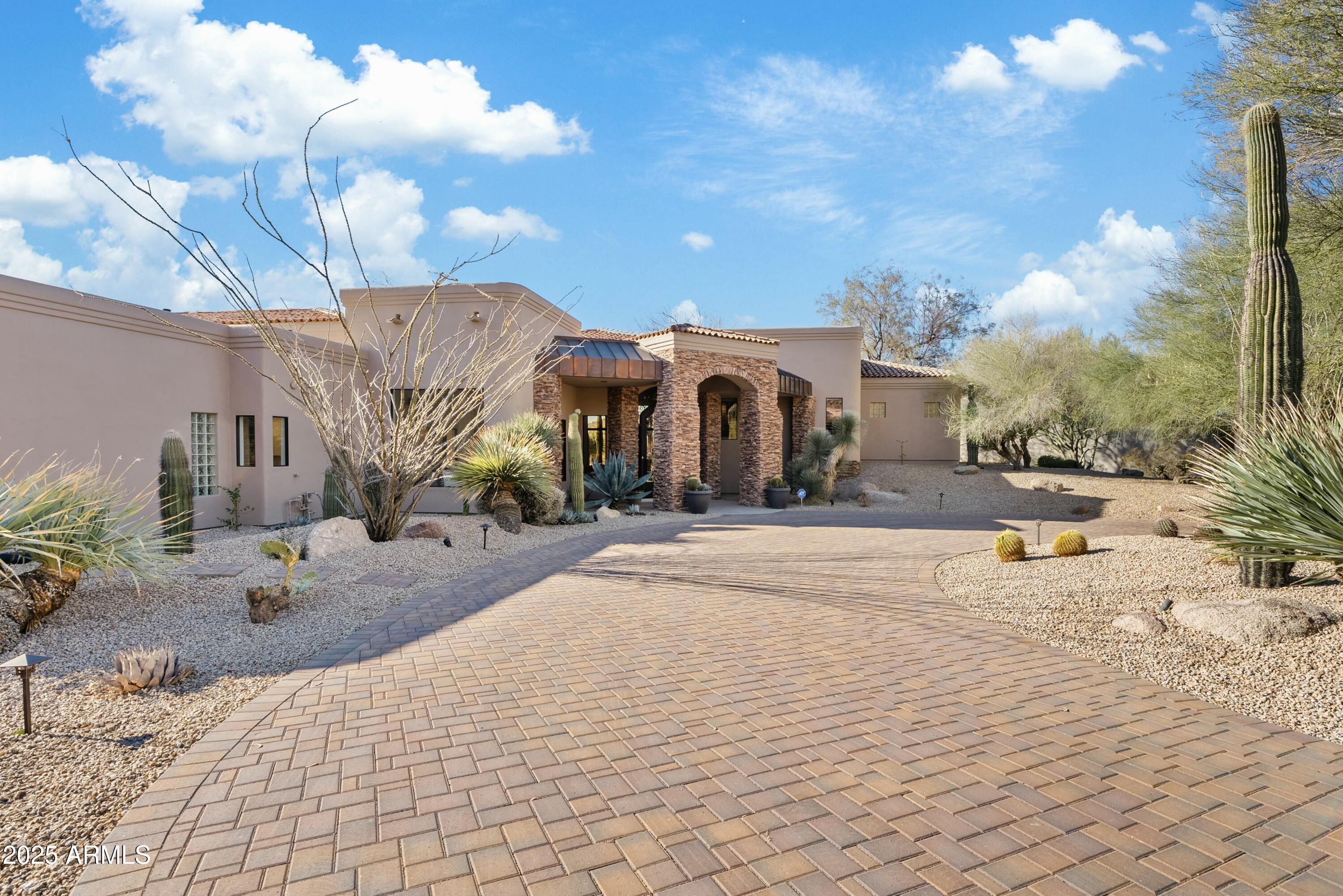 10801 E HAPPY VALLEY Road 27