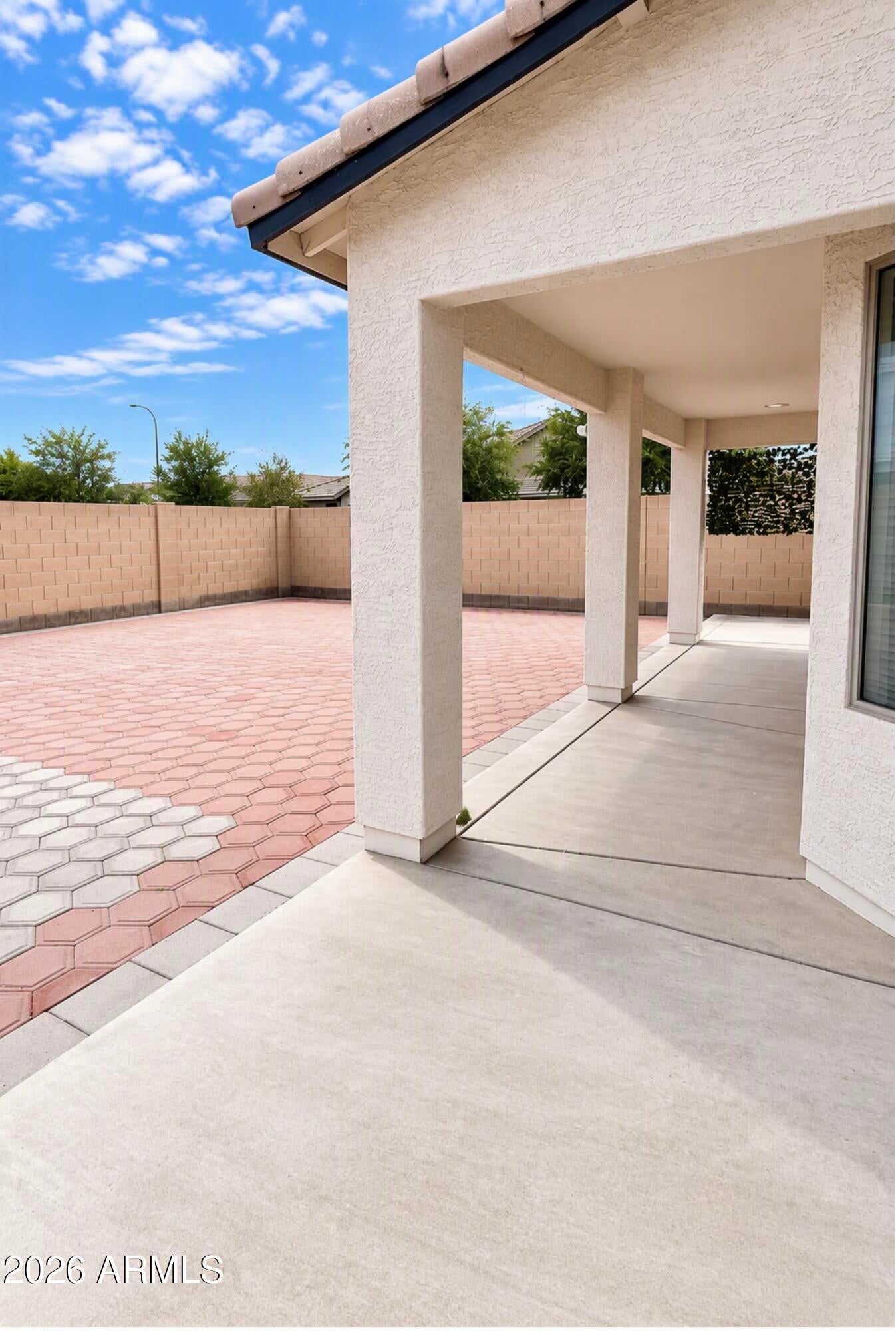 2326 W GABY Road