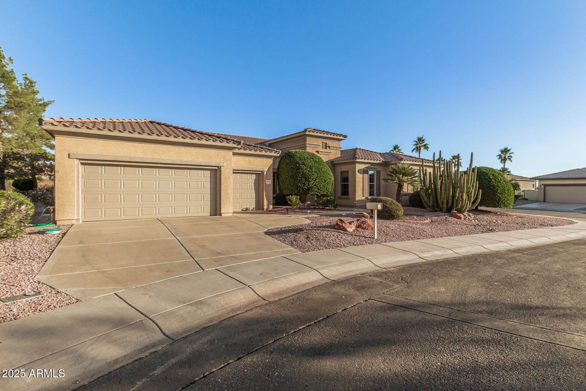 19440 N REGENTS PARK Drive