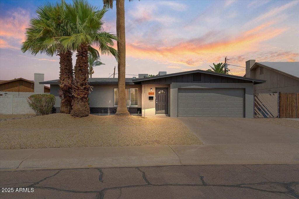 Photo of 1102 E Redondo Circle, Tempe, AZ 85282 (MLS # 6916594)