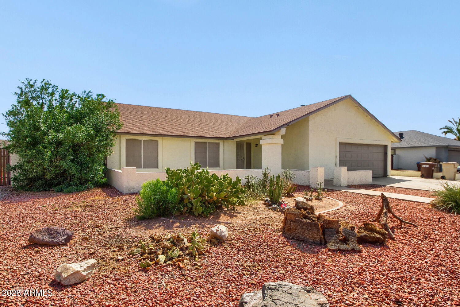 8231 W CORRINE Drive