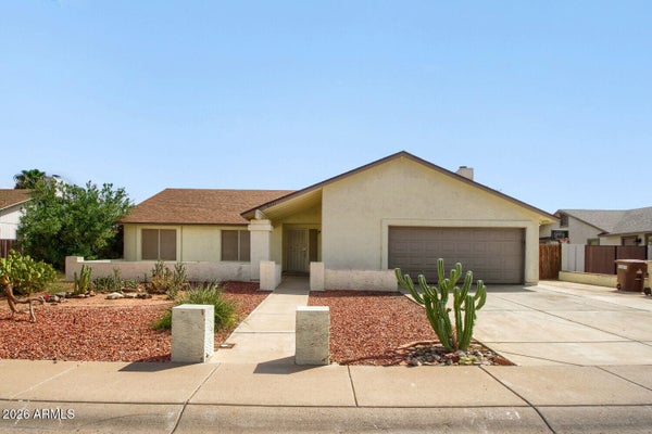 8231 W CORRINE DR, PEORIA, AZ 85381 - Image c7fea9b457d4c7e7ca9741ea55c47b1e/451912219