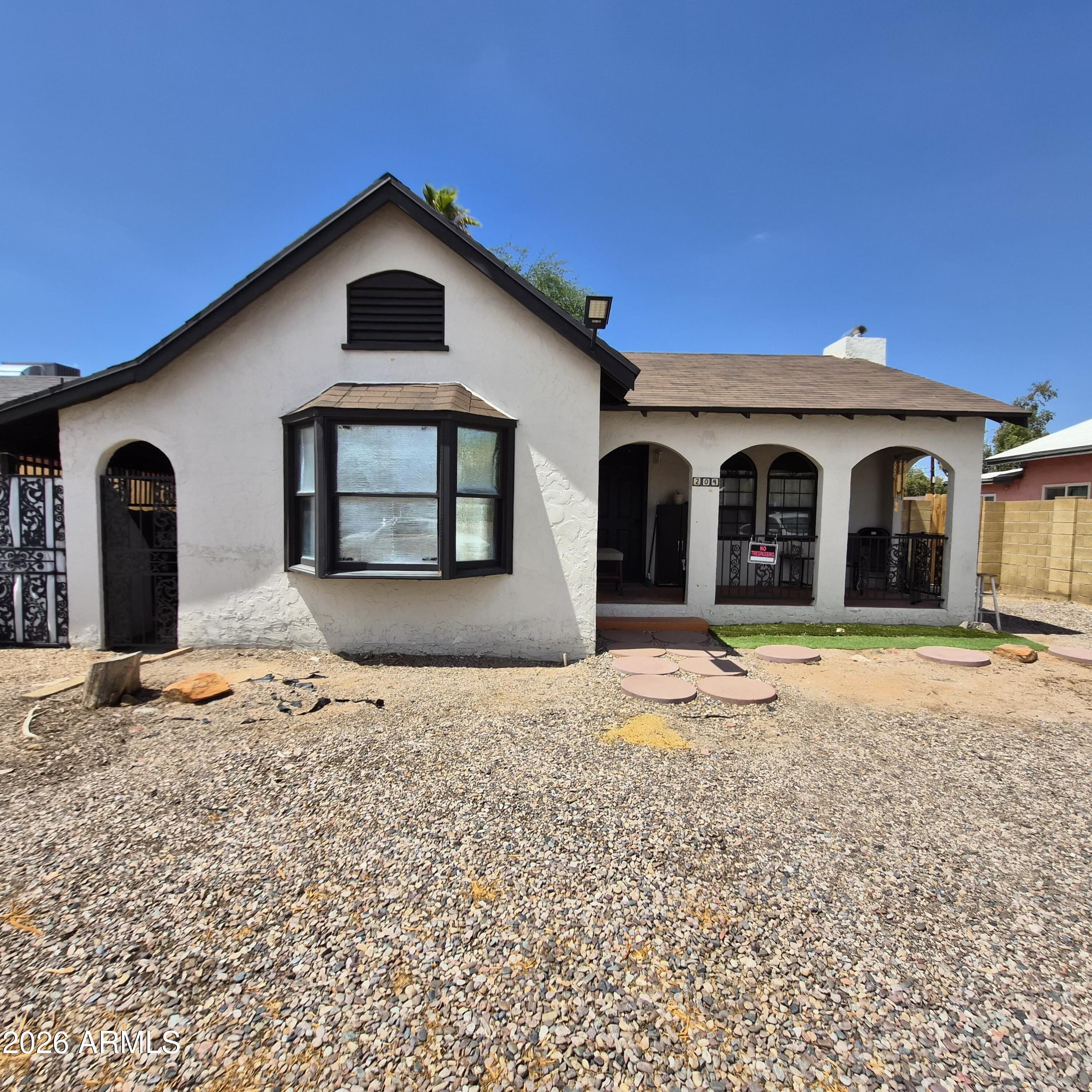204 E 9TH Street
