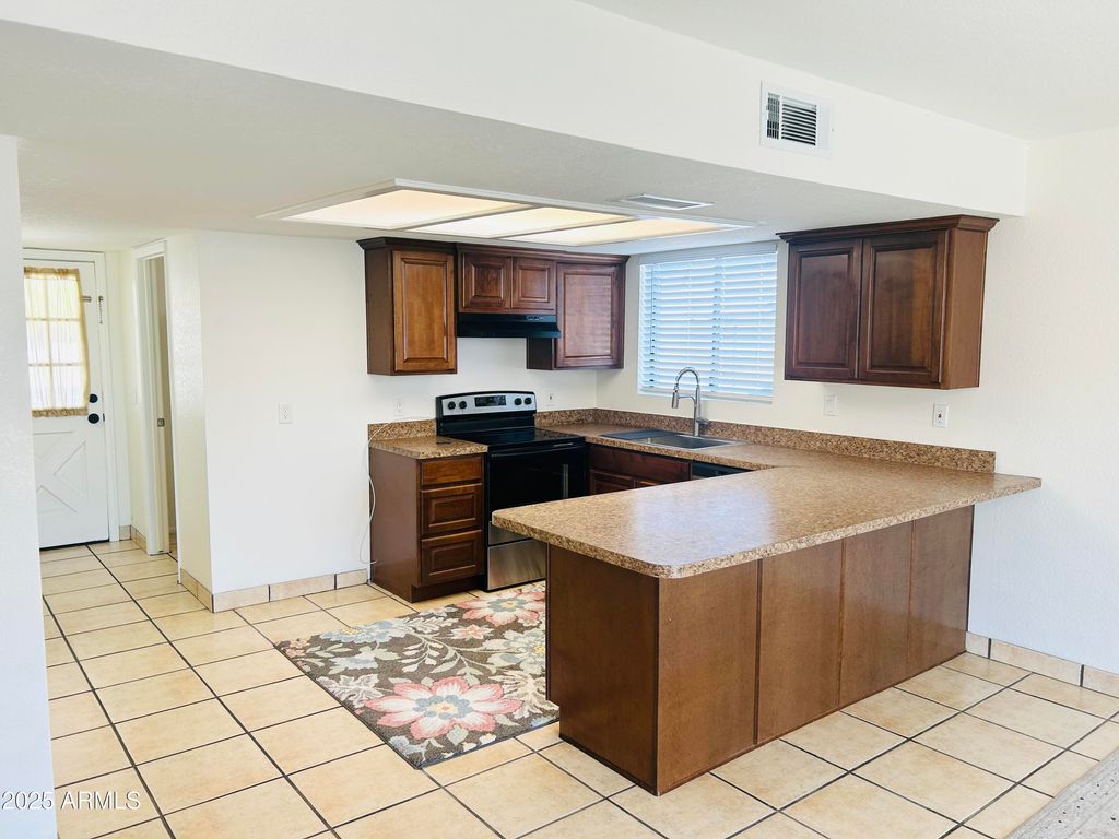 Photo of 323 W Olive Avenue, Gilbert, AZ 85233 (MLS # 6923706)