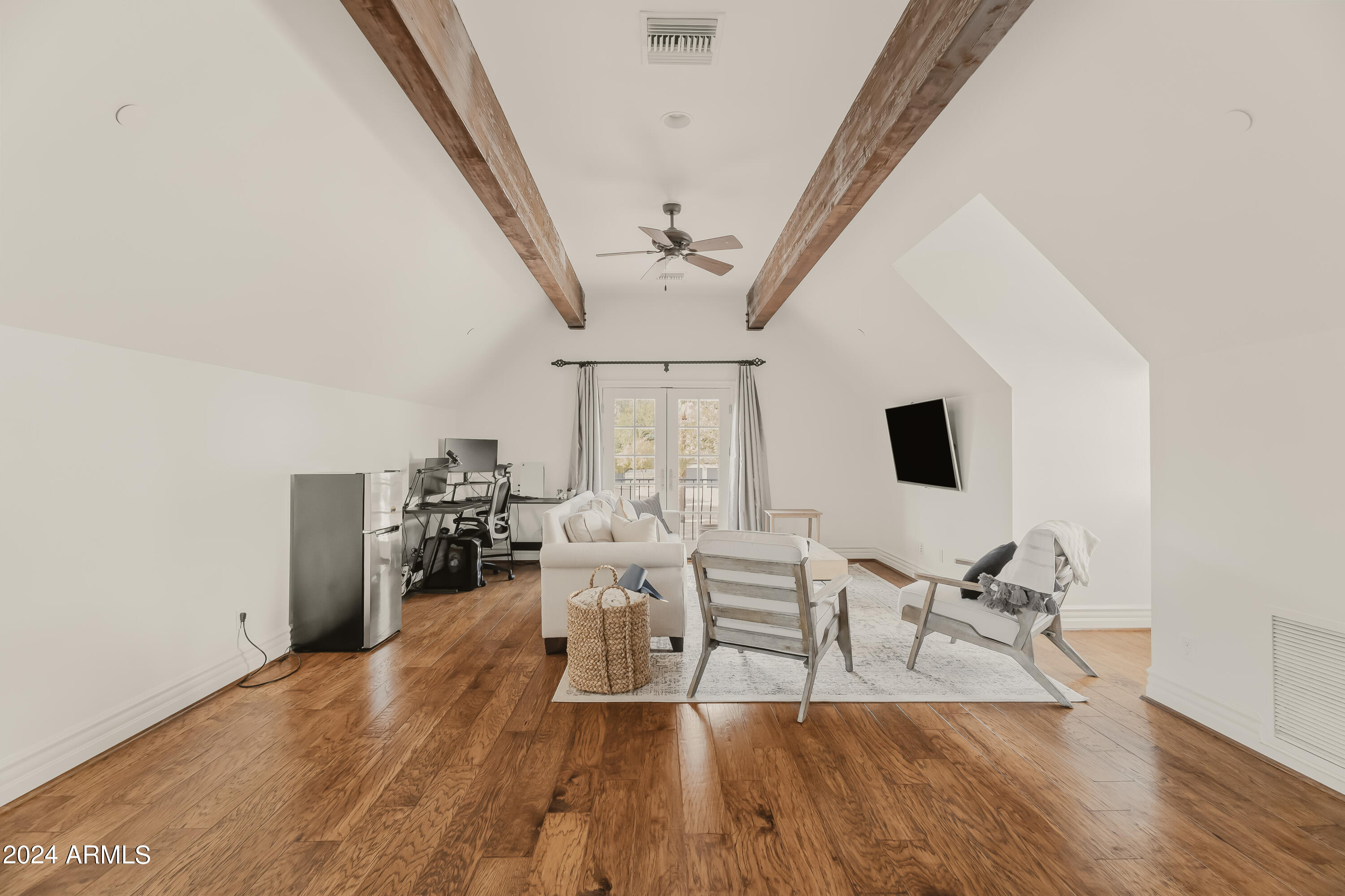 ARCADIA MANORS - Residential