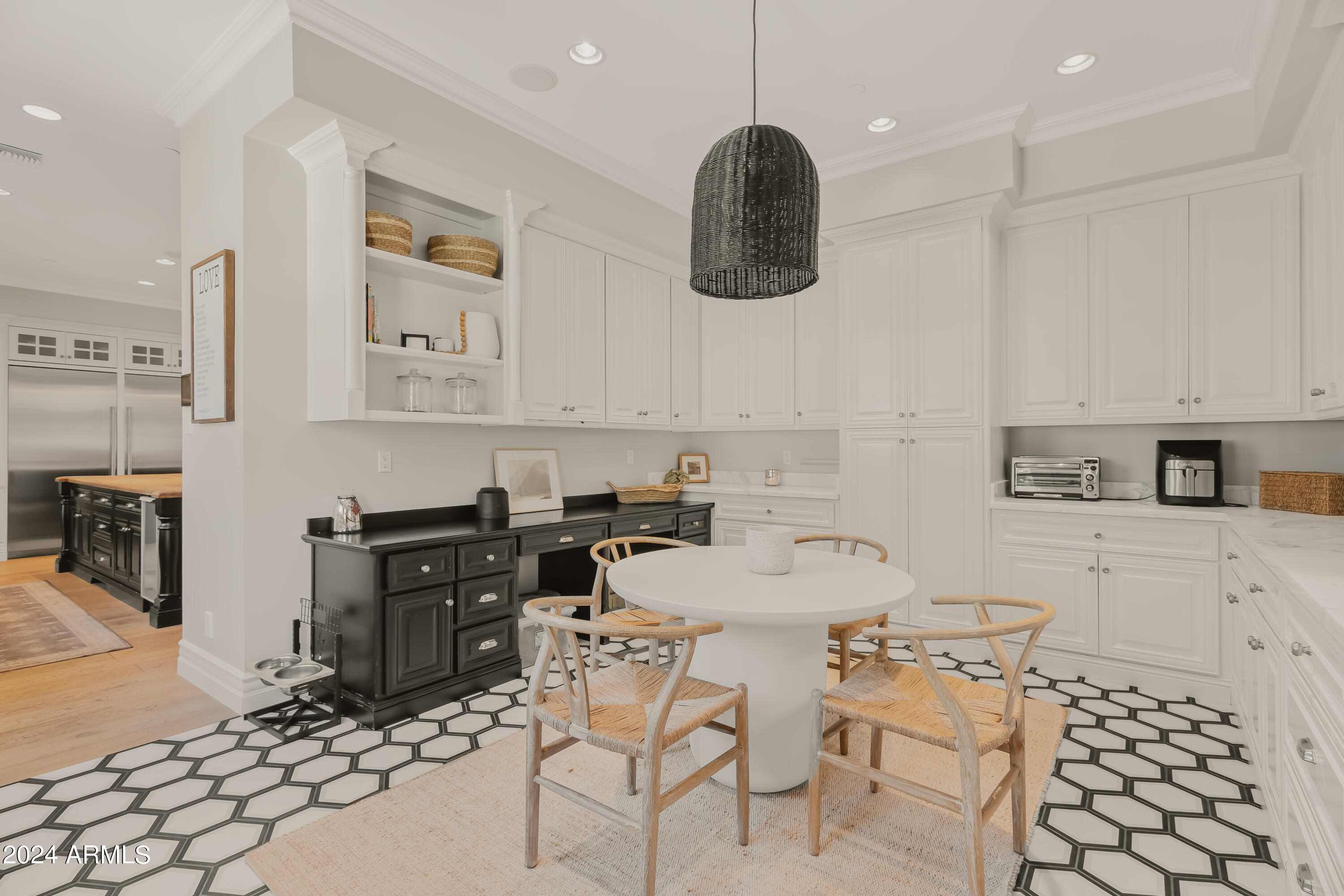 ARCADIA MANORS - Residential