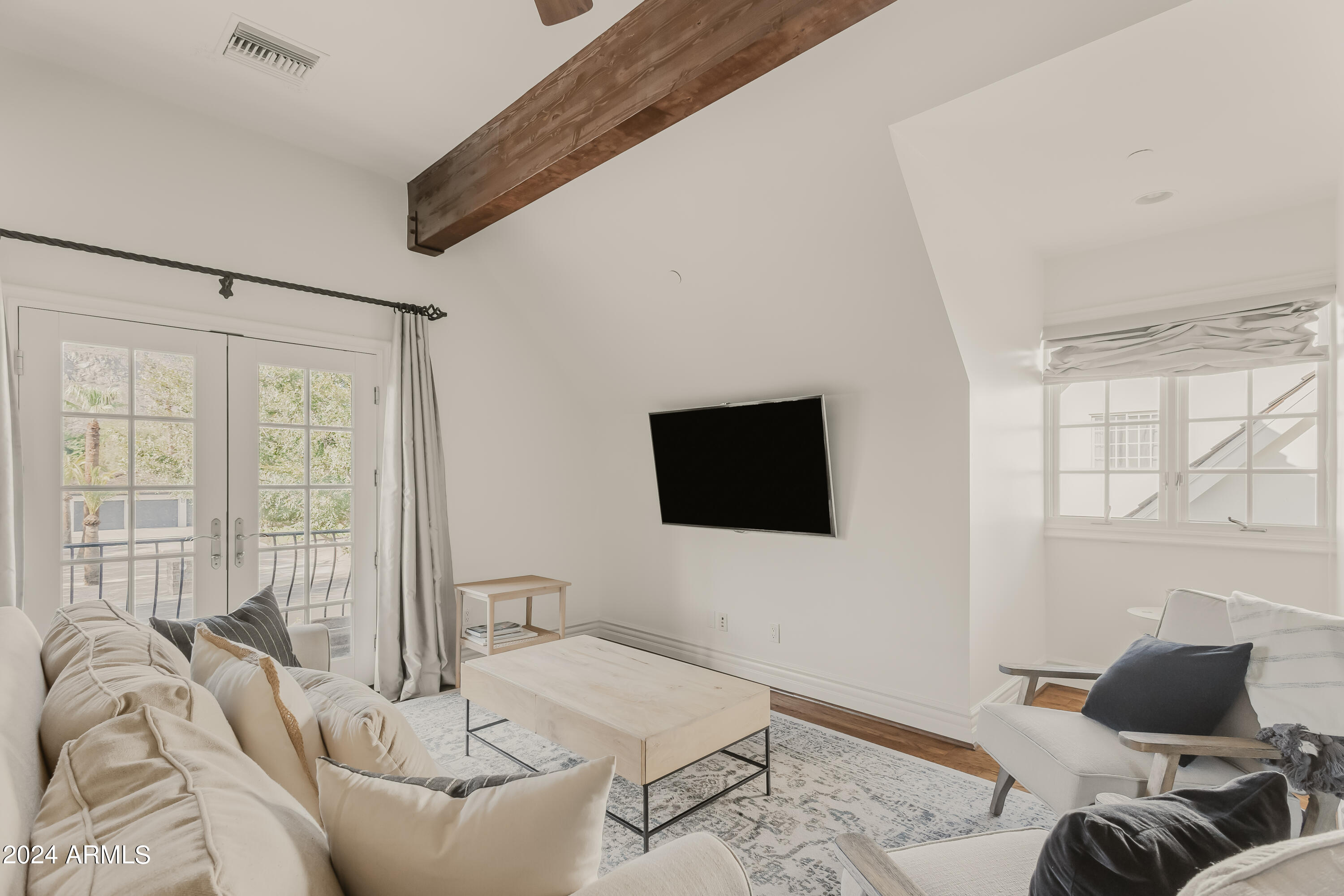 ARCADIA MANORS - Residential