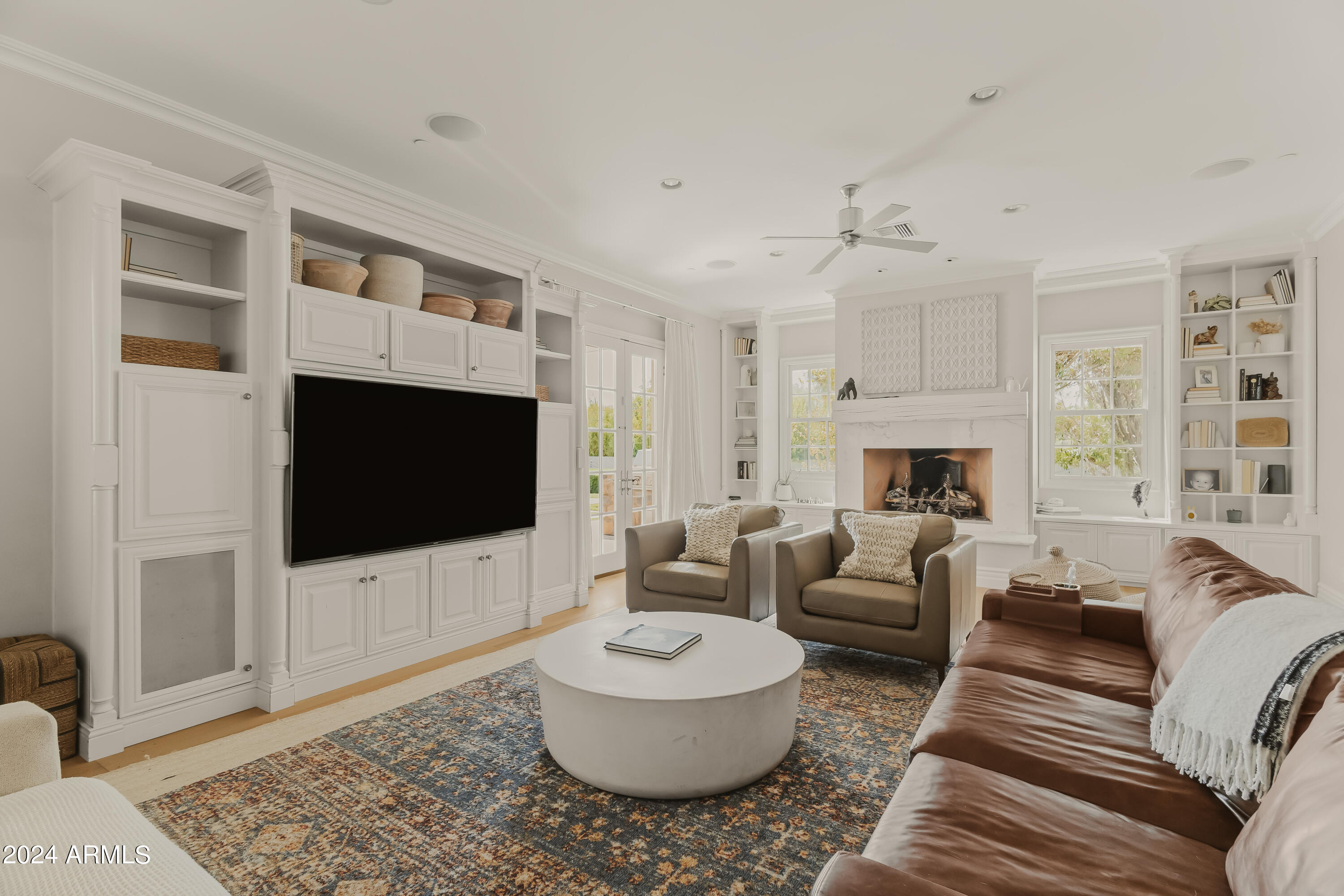 ARCADIA MANORS - Residential