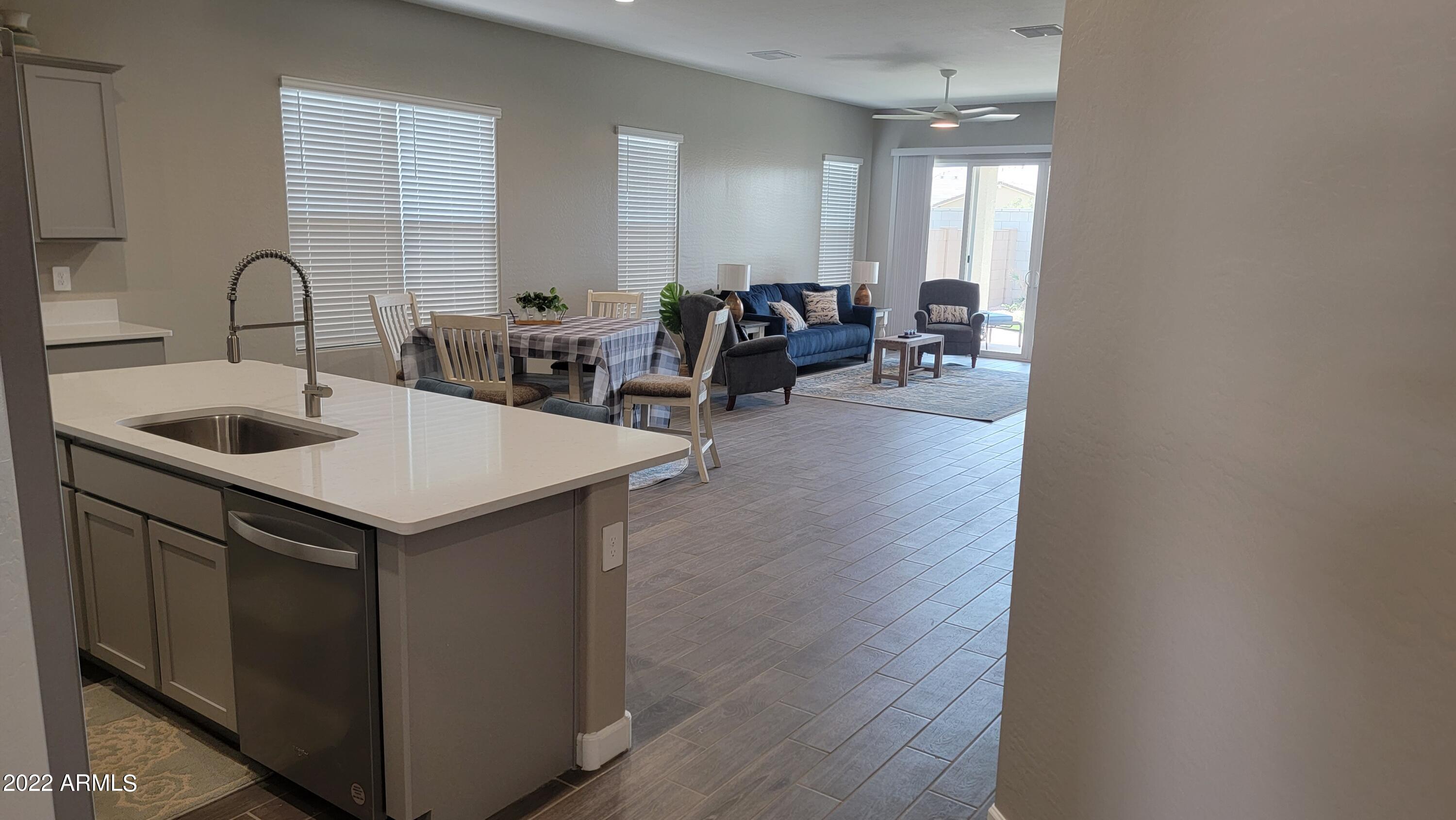 40871 W SUNLAND Drive