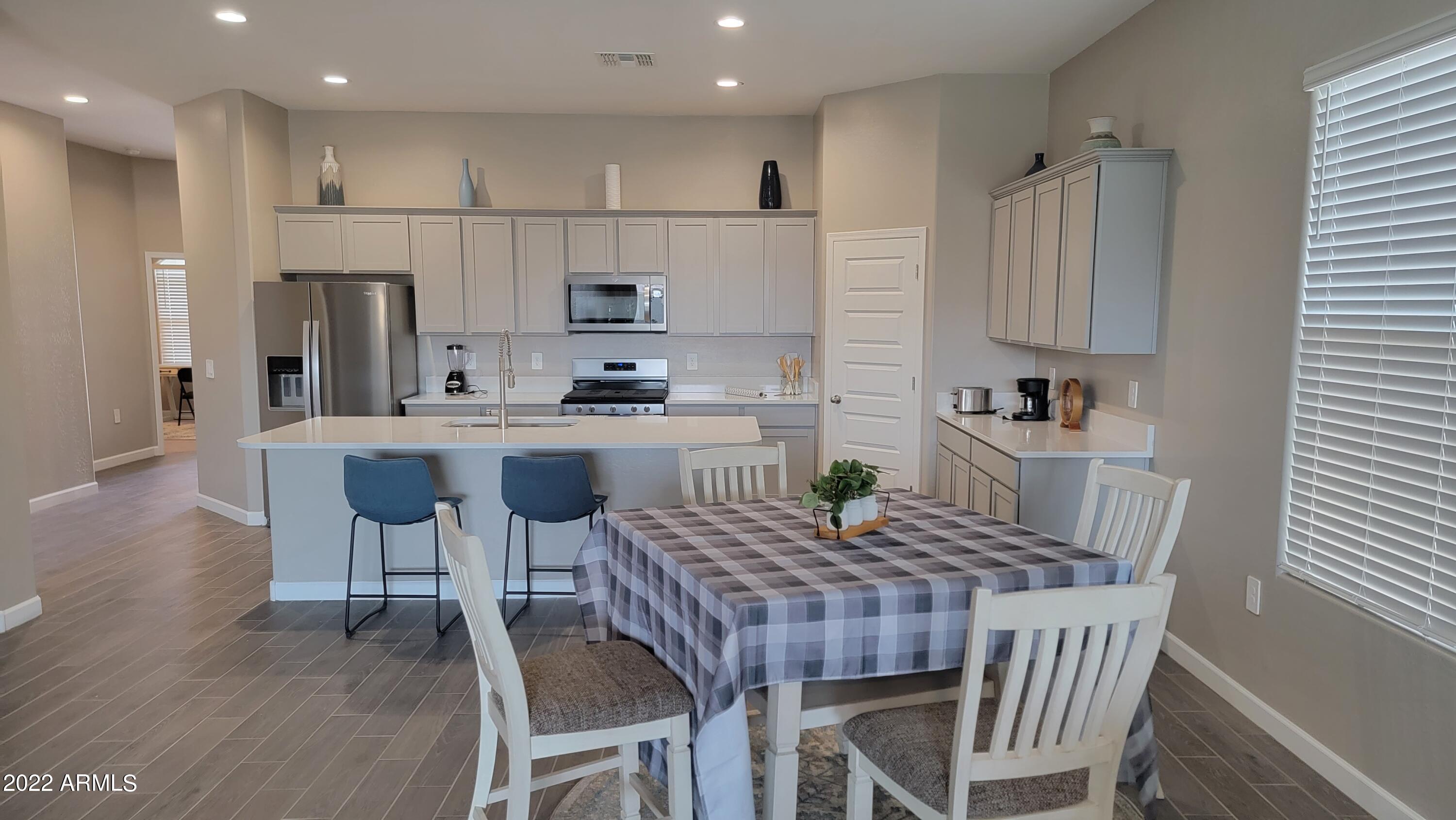 40871 W SUNLAND Drive