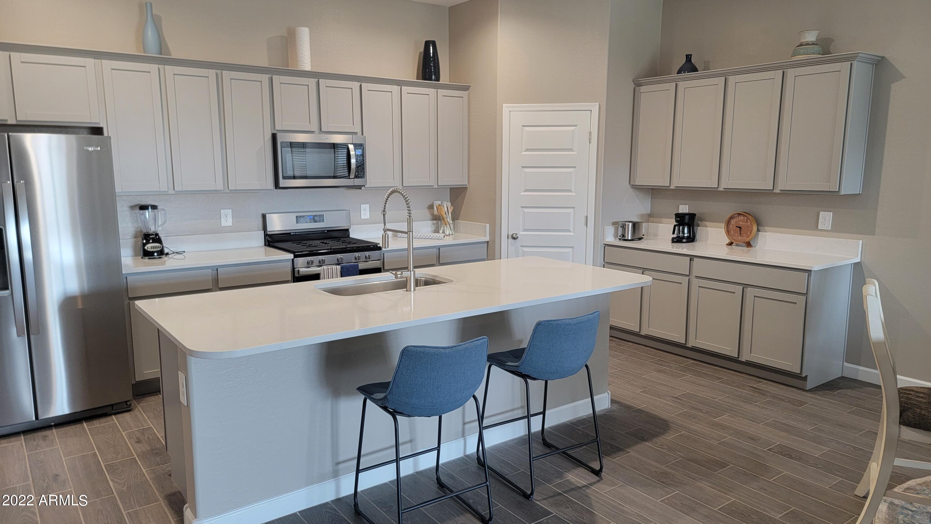 40871 W SUNLAND Drive