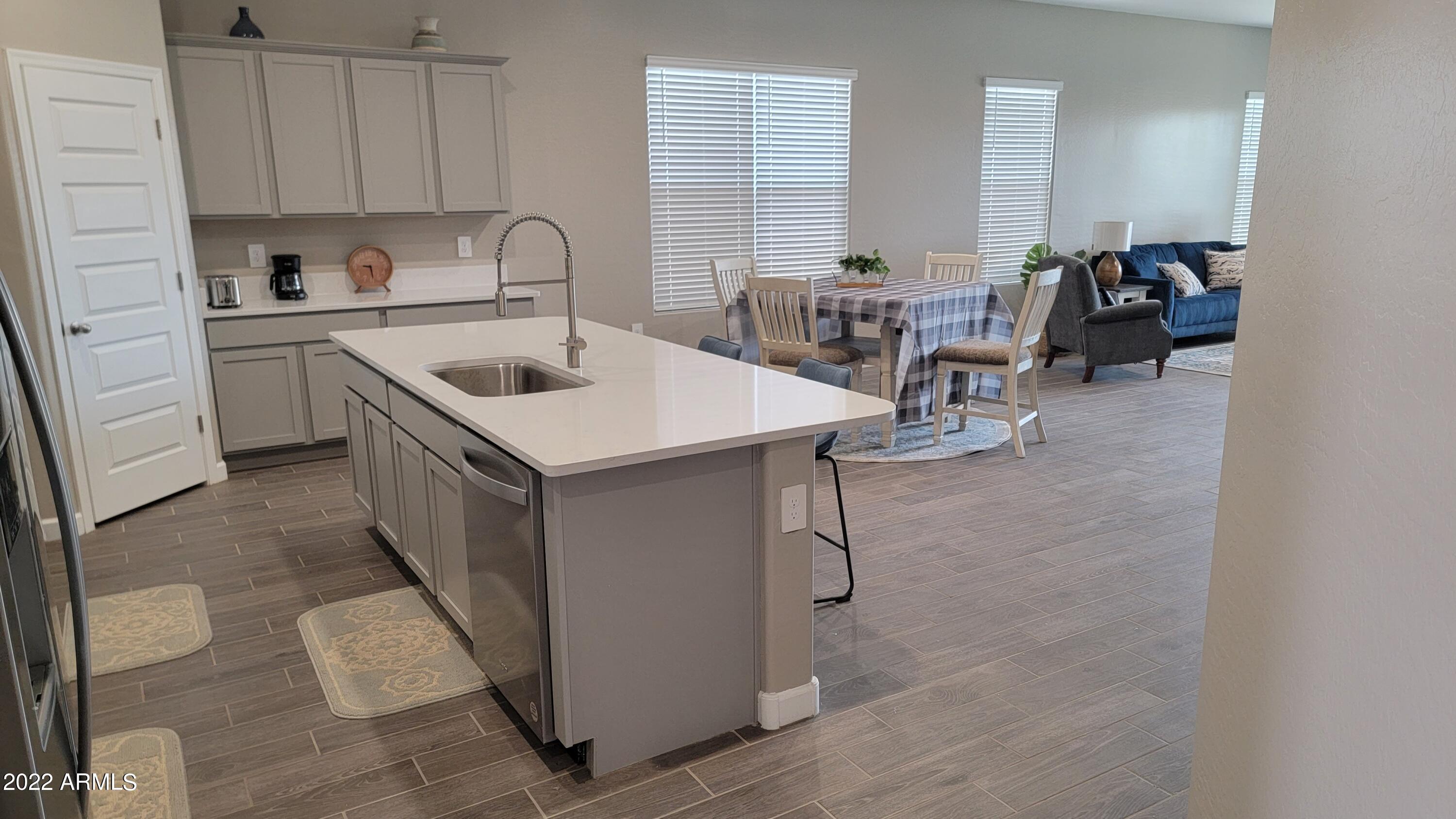 40871 W SUNLAND Drive