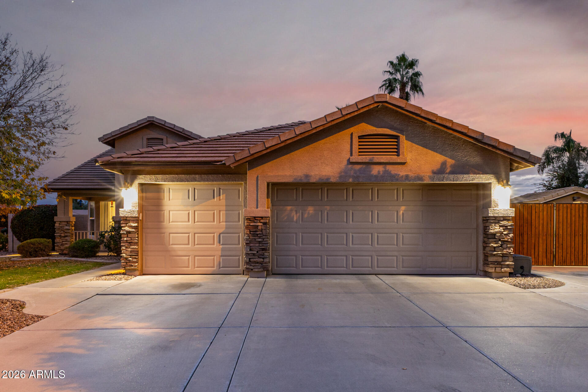 2096 S QUARTZ Street