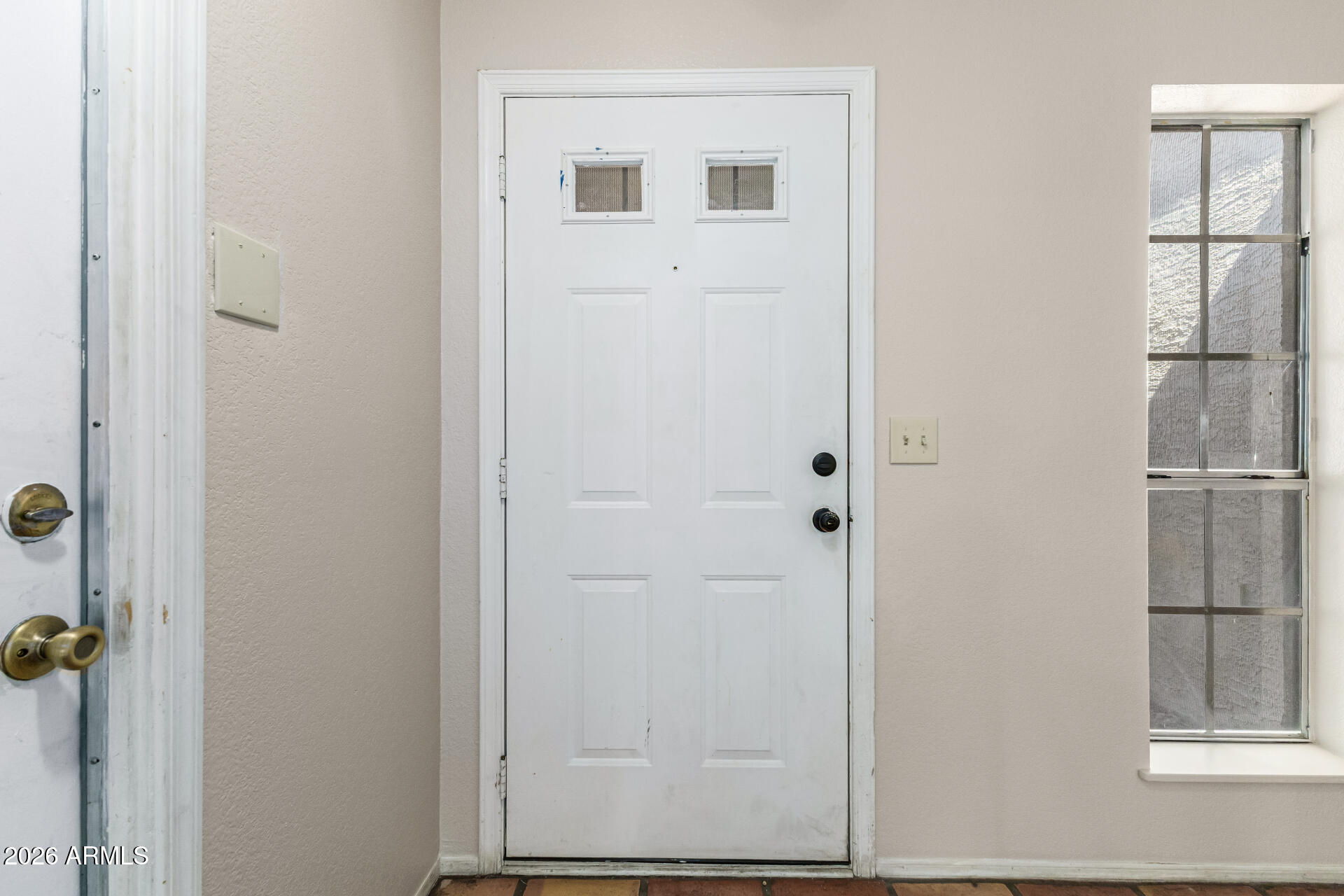 10115 W MEDLOCK Avenue