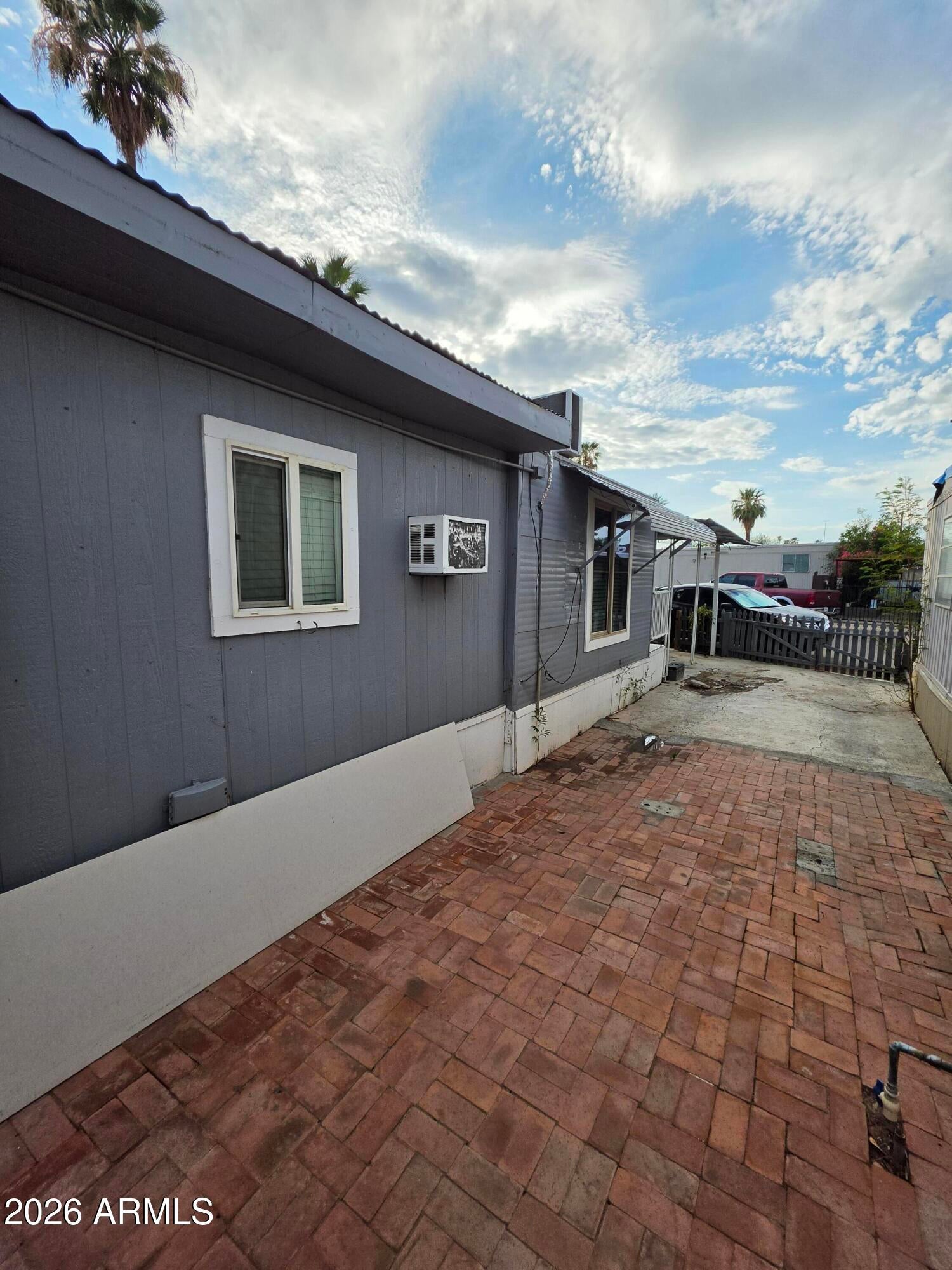 5207 N BLACK CANYON Highway 48