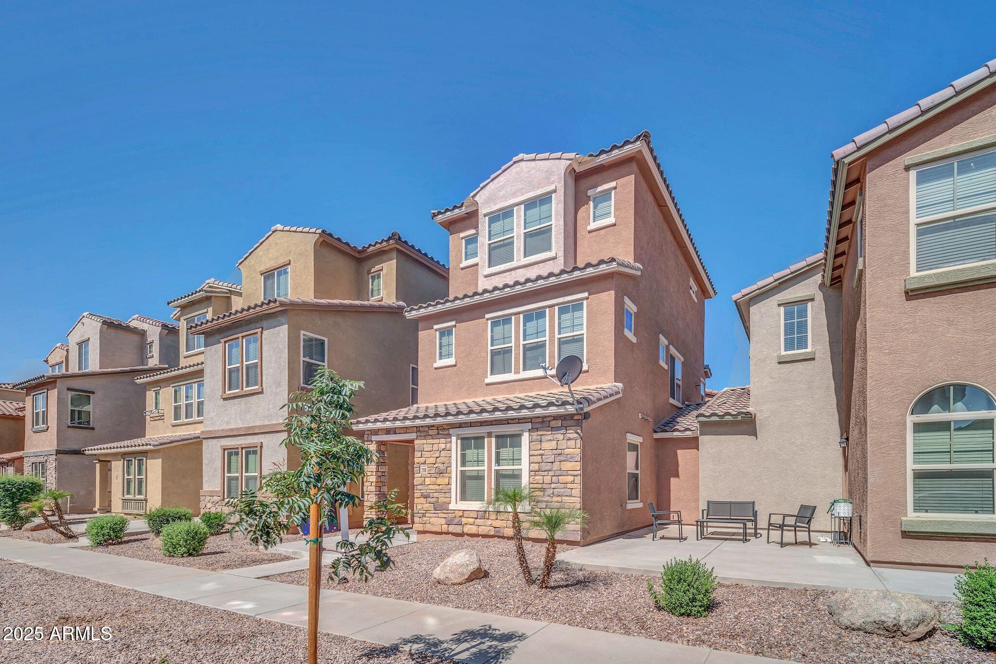2118 N 77TH Lane