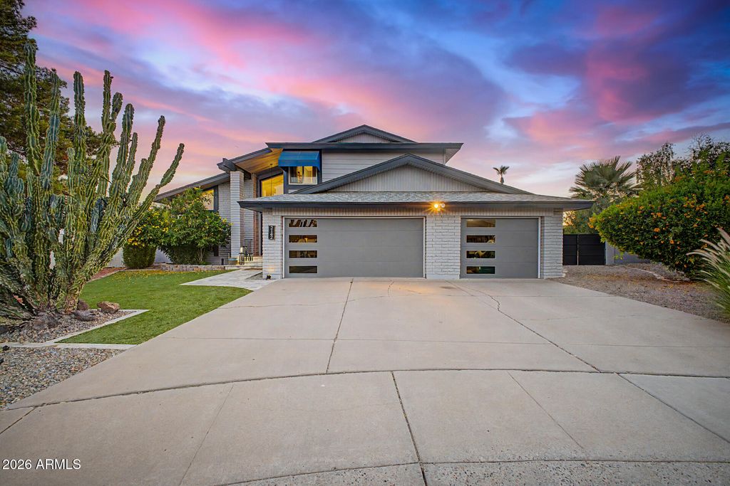 Photo of 2142 S Rogers Street, Mesa, AZ 85202 (MLS # 7038172)