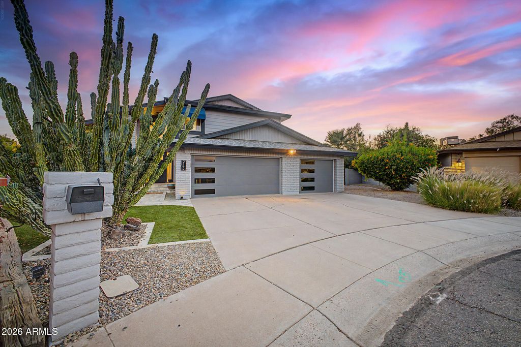 Photo of 2142 S Rogers Street, Mesa, AZ 85202 (MLS # 7038172)