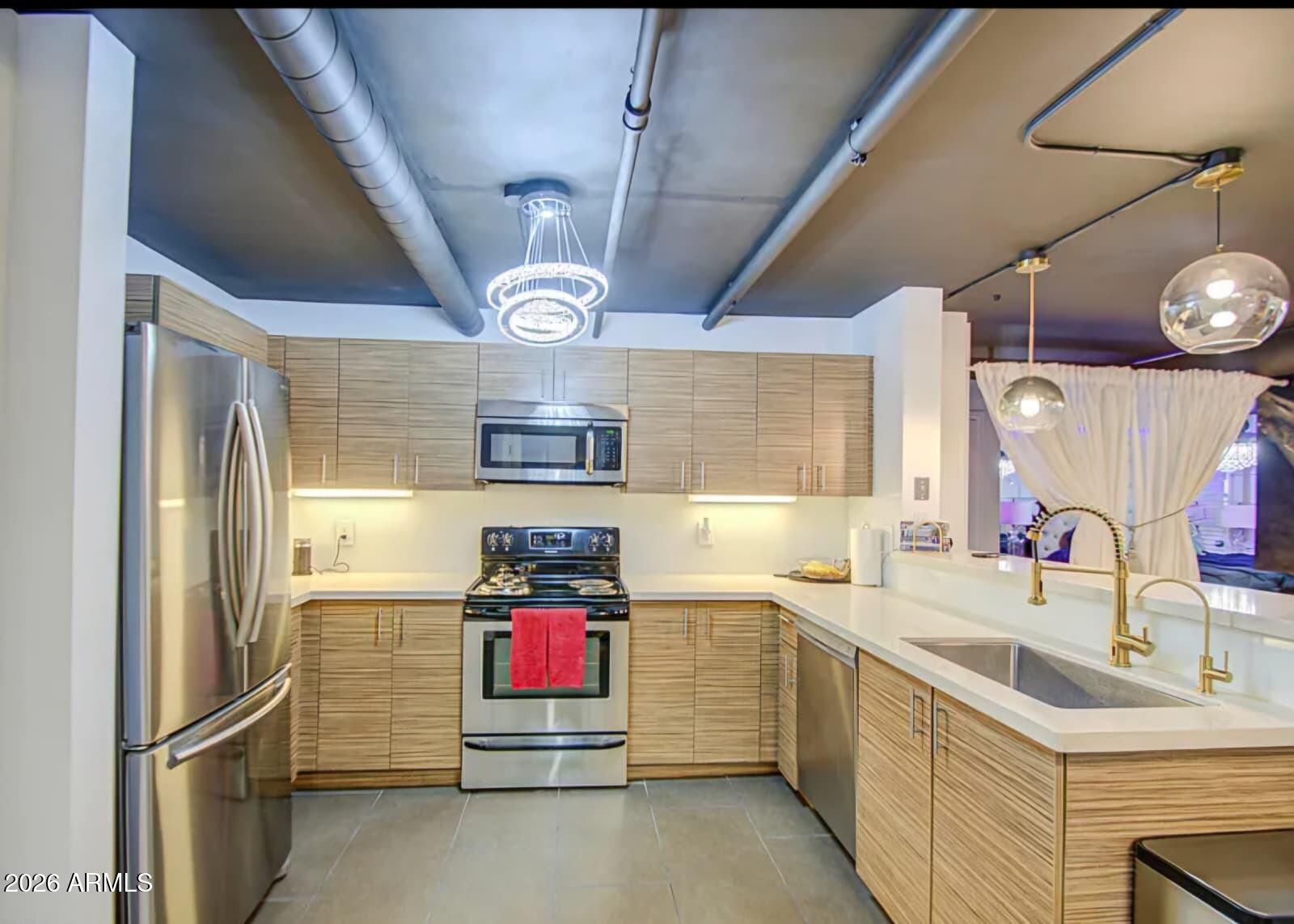 535 W THOMAS Road 513