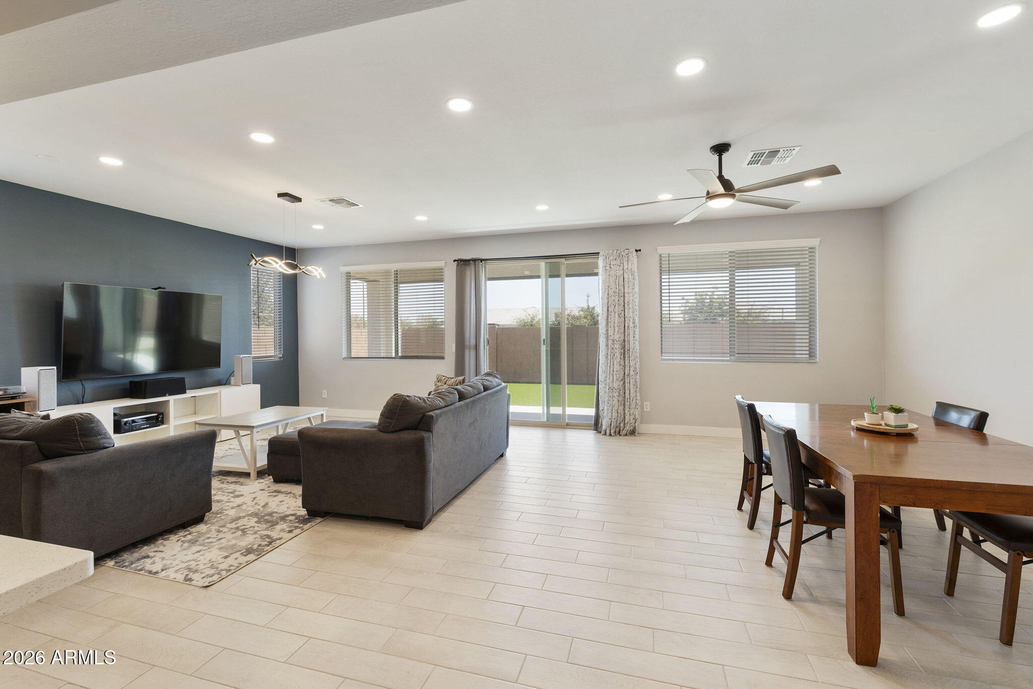 23025 E Via Del Sol --