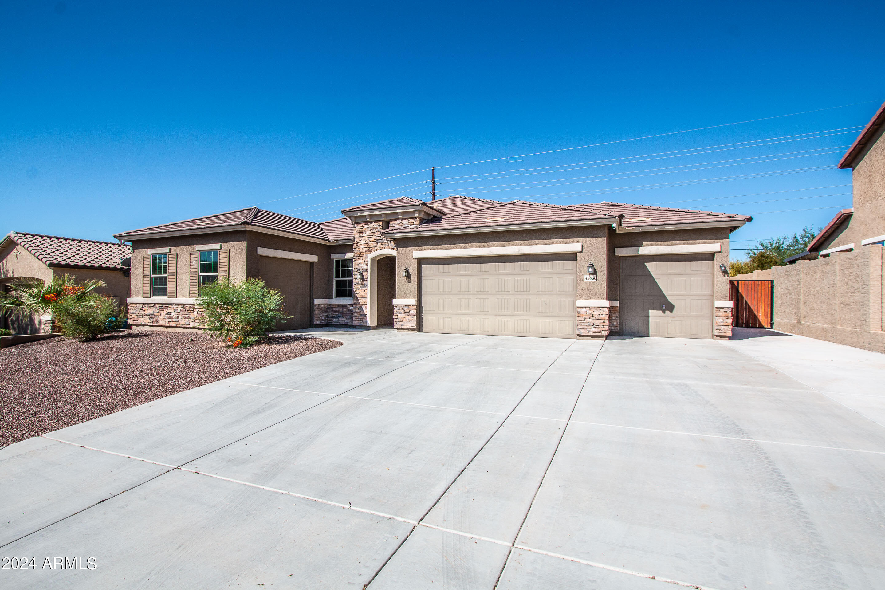 43856 N HUDSON Trail