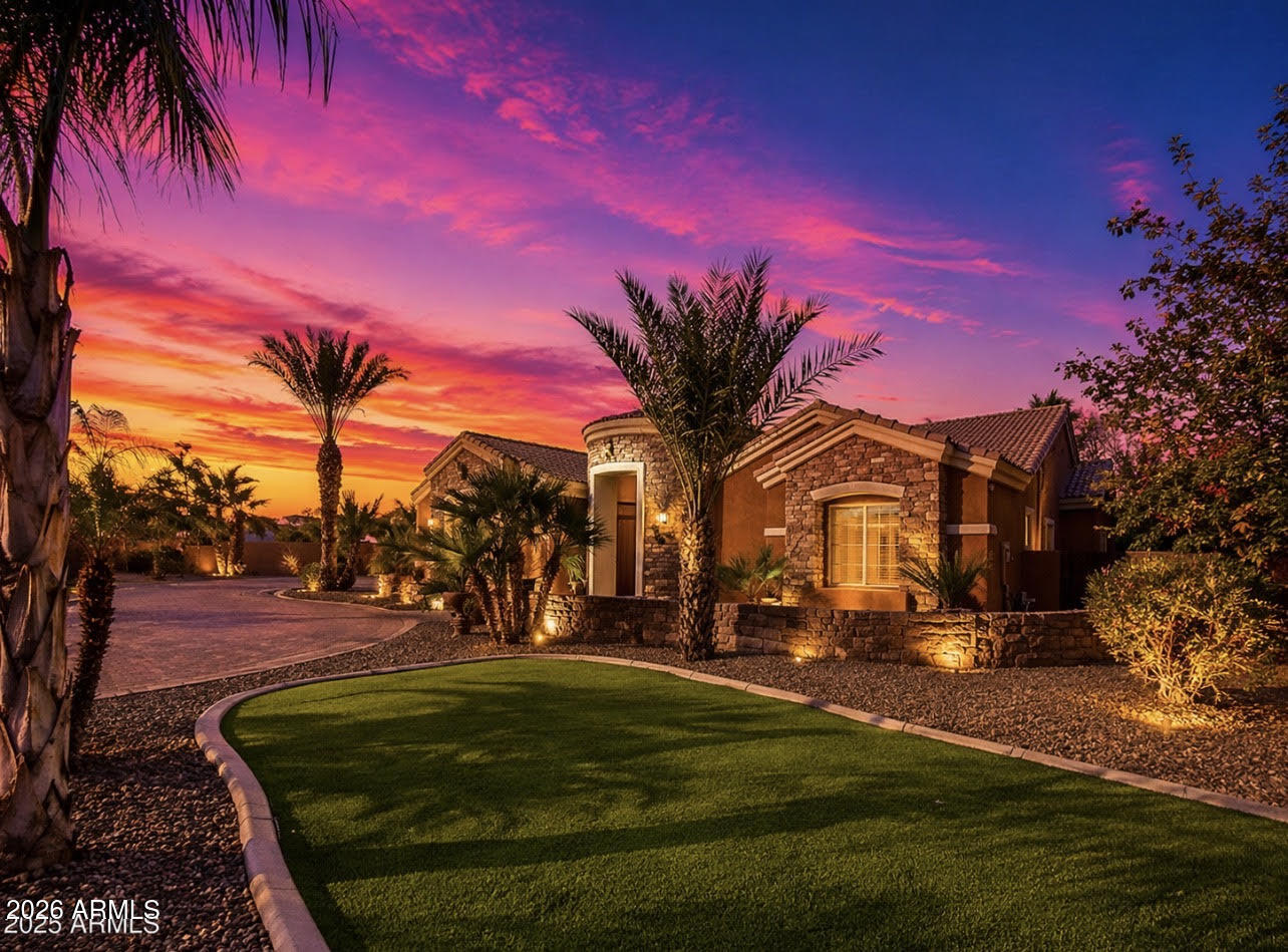 2218 E BROOKS FARM Road