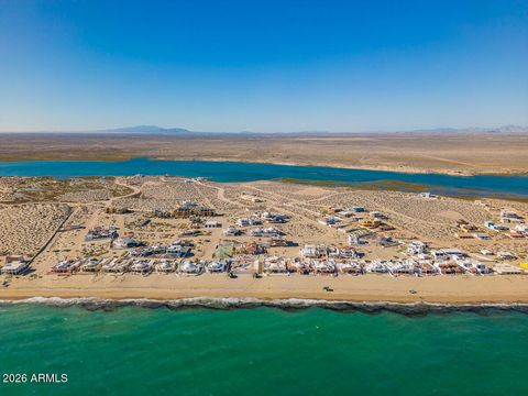 83566 Playa La Jolla -- 1-68 Outside of USA  00000