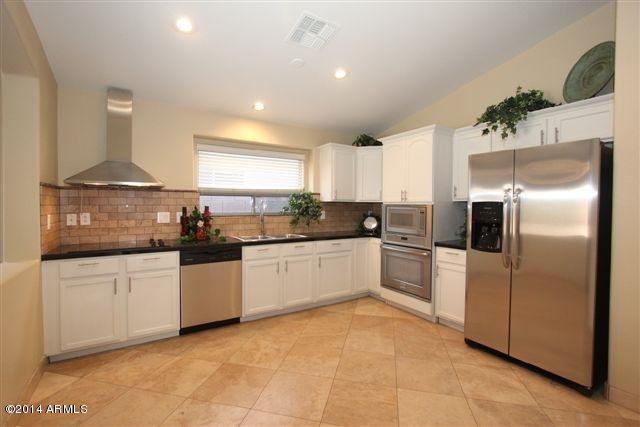 Photo 1 of 12 — 2518 W GAMBIT Trail, Phoenix, AZ 85085